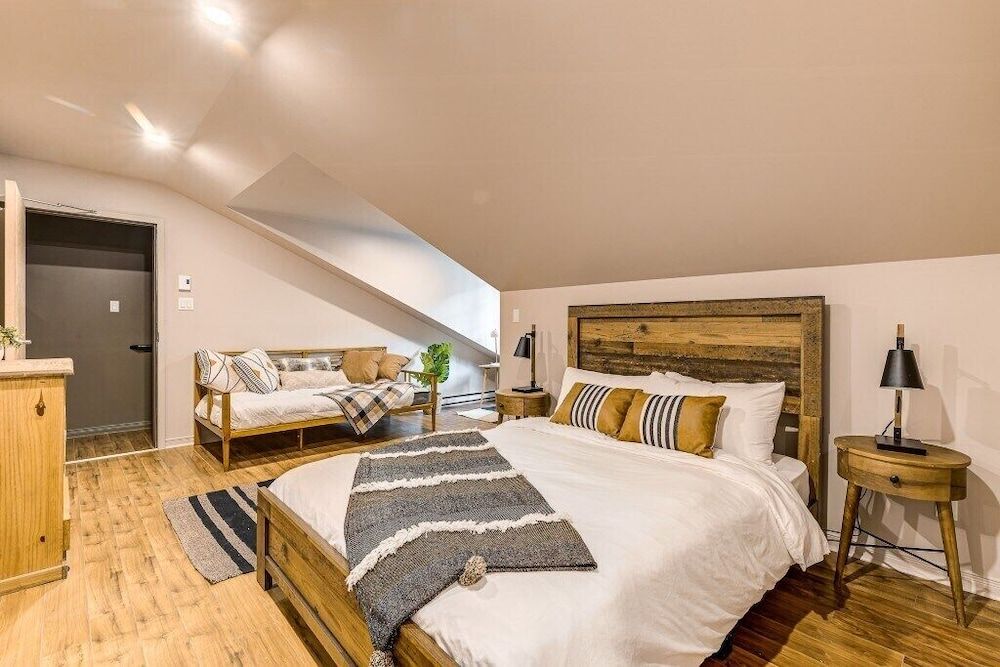 St. Ursule Two-Storey Oasis Family Apartment, Patio 2