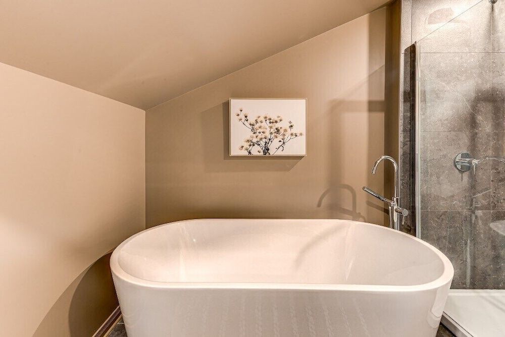 St. Ursule Two-Storey Oasis Family Apartment, Patio 10