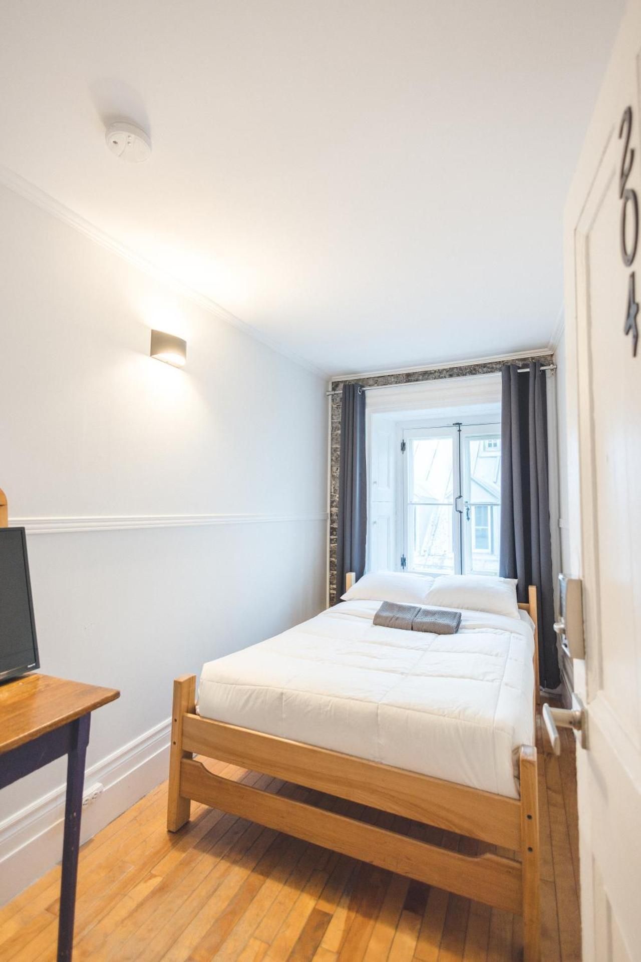 Double Room with Shared Bathroom (204)