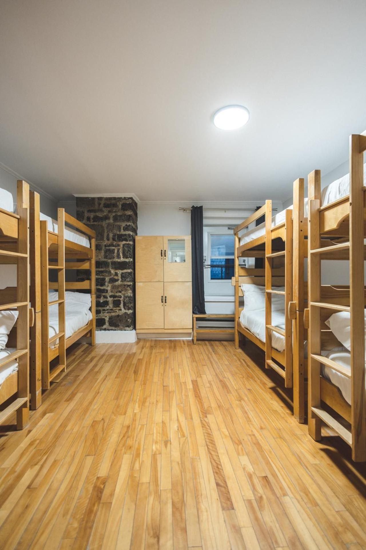 Bed in 8-Bed Mixed Dormitory Room (302)