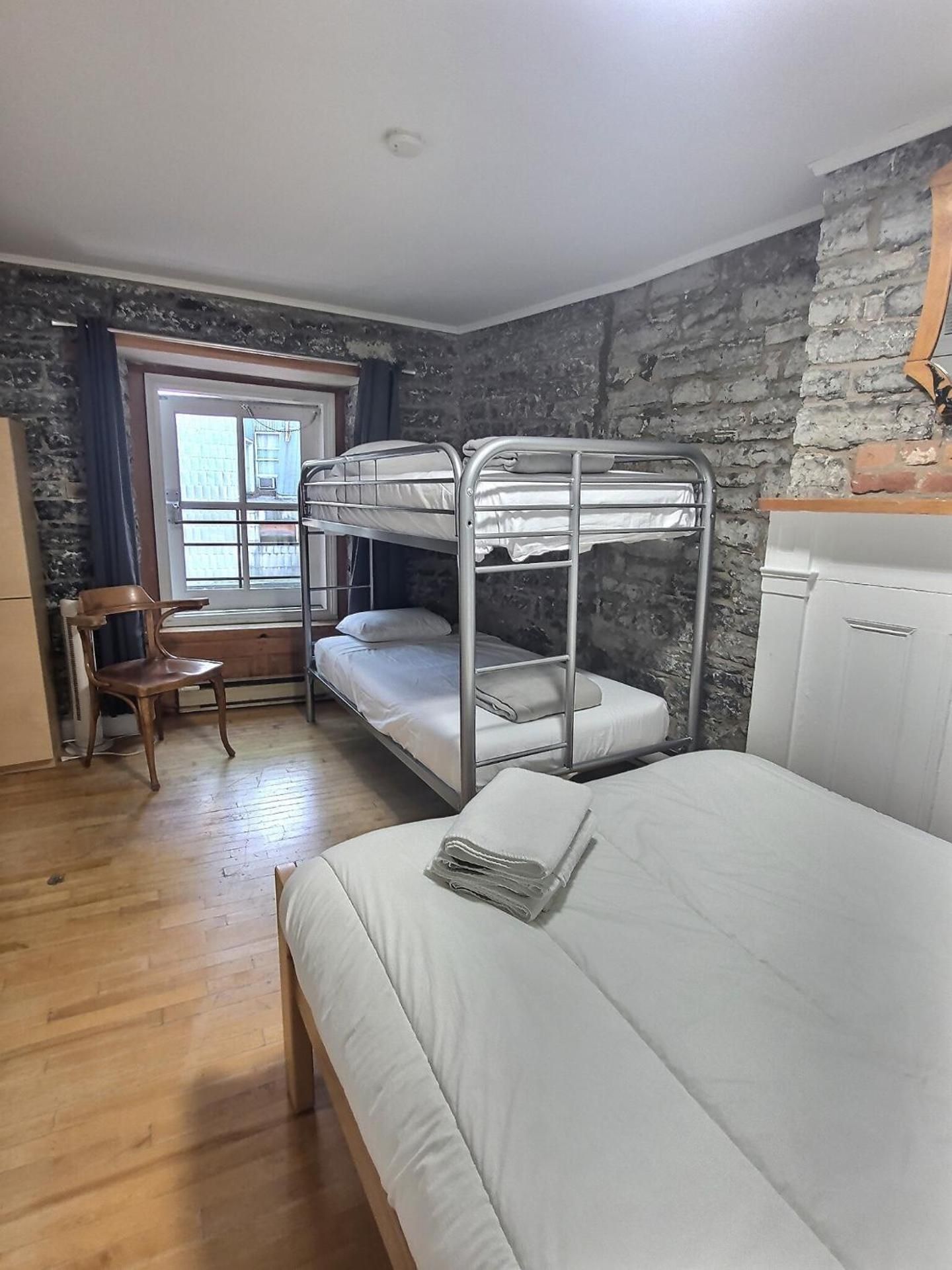Auberge de la Paix Family Suite with Shared Bathroom (202)