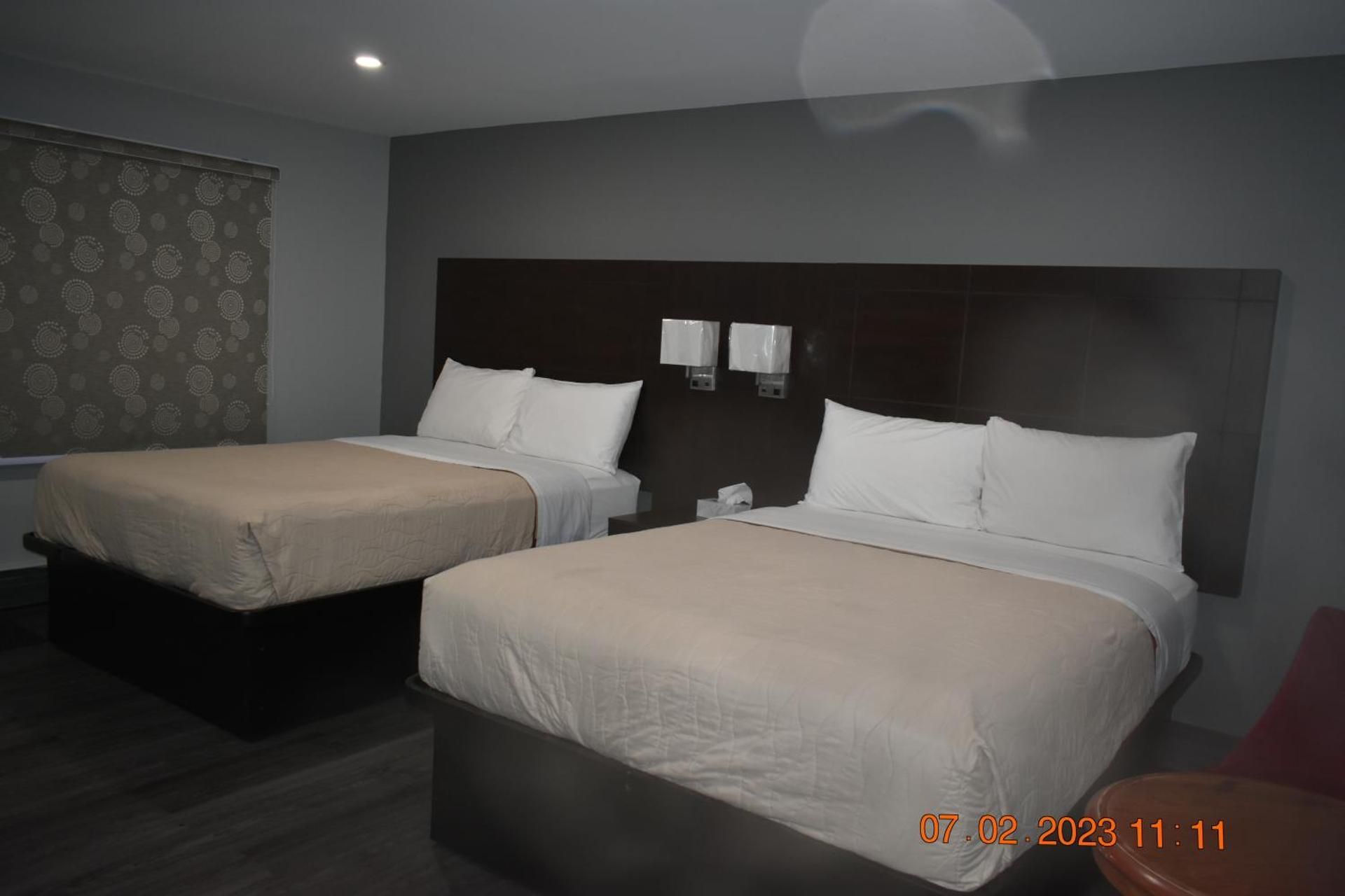 Deluxe Queen Room