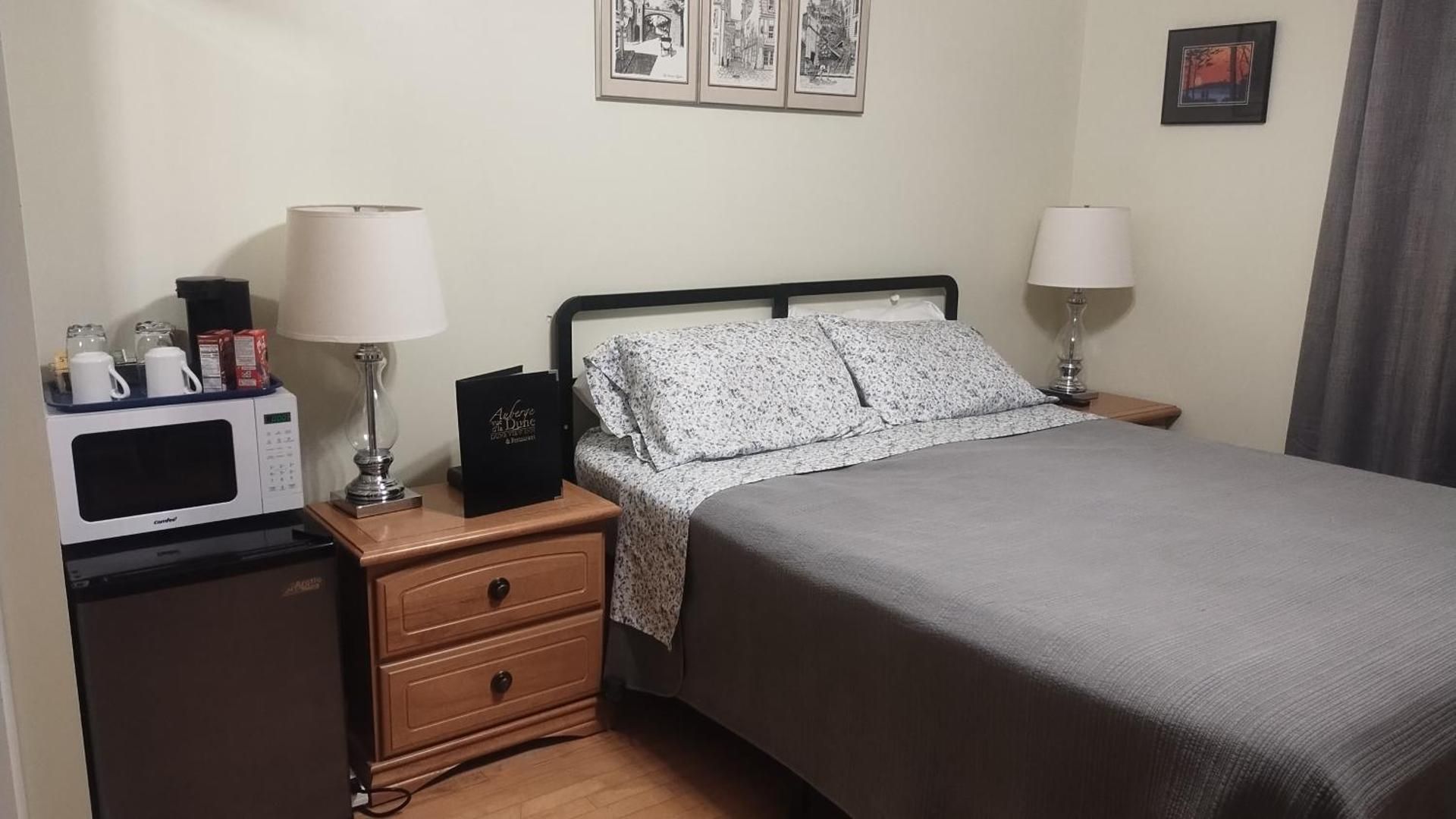 Queen Room with Spa Bath