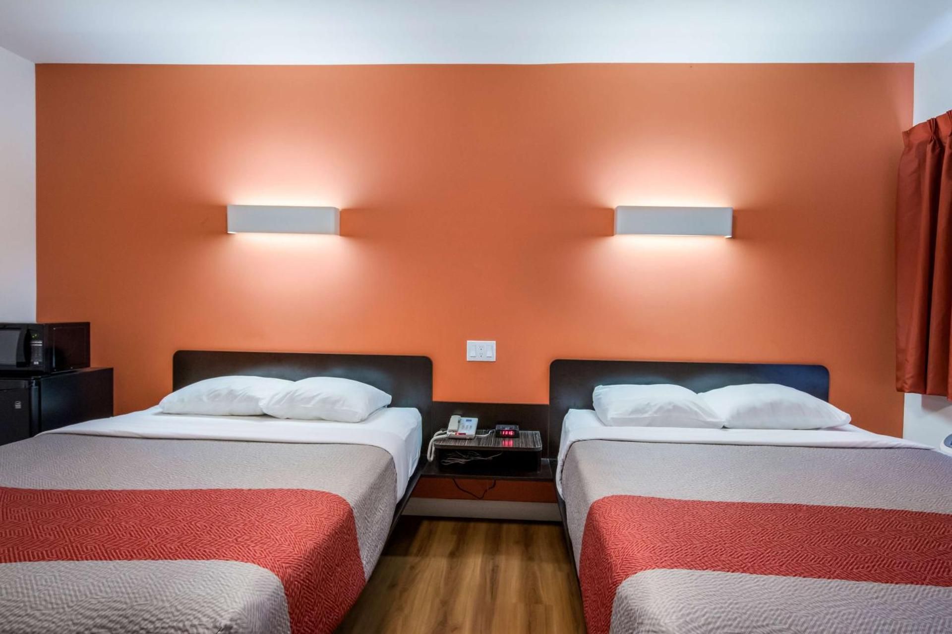 Deluxe Queen Room with Two Queen Beds - Non-Smoking