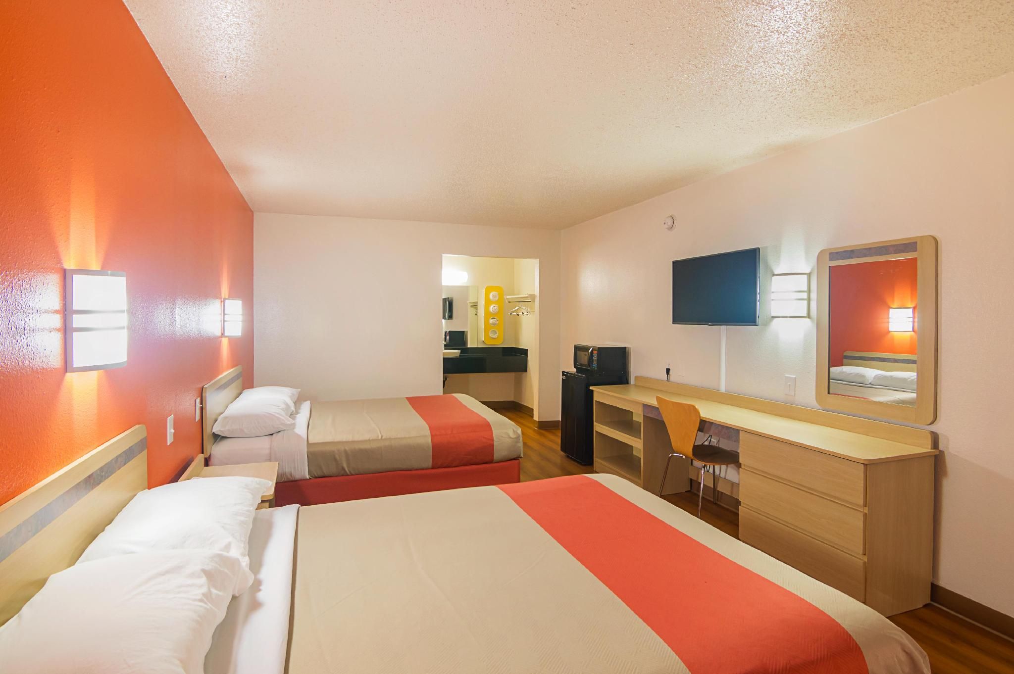 2 Queen Beds | Non-Smoking, Micfridge