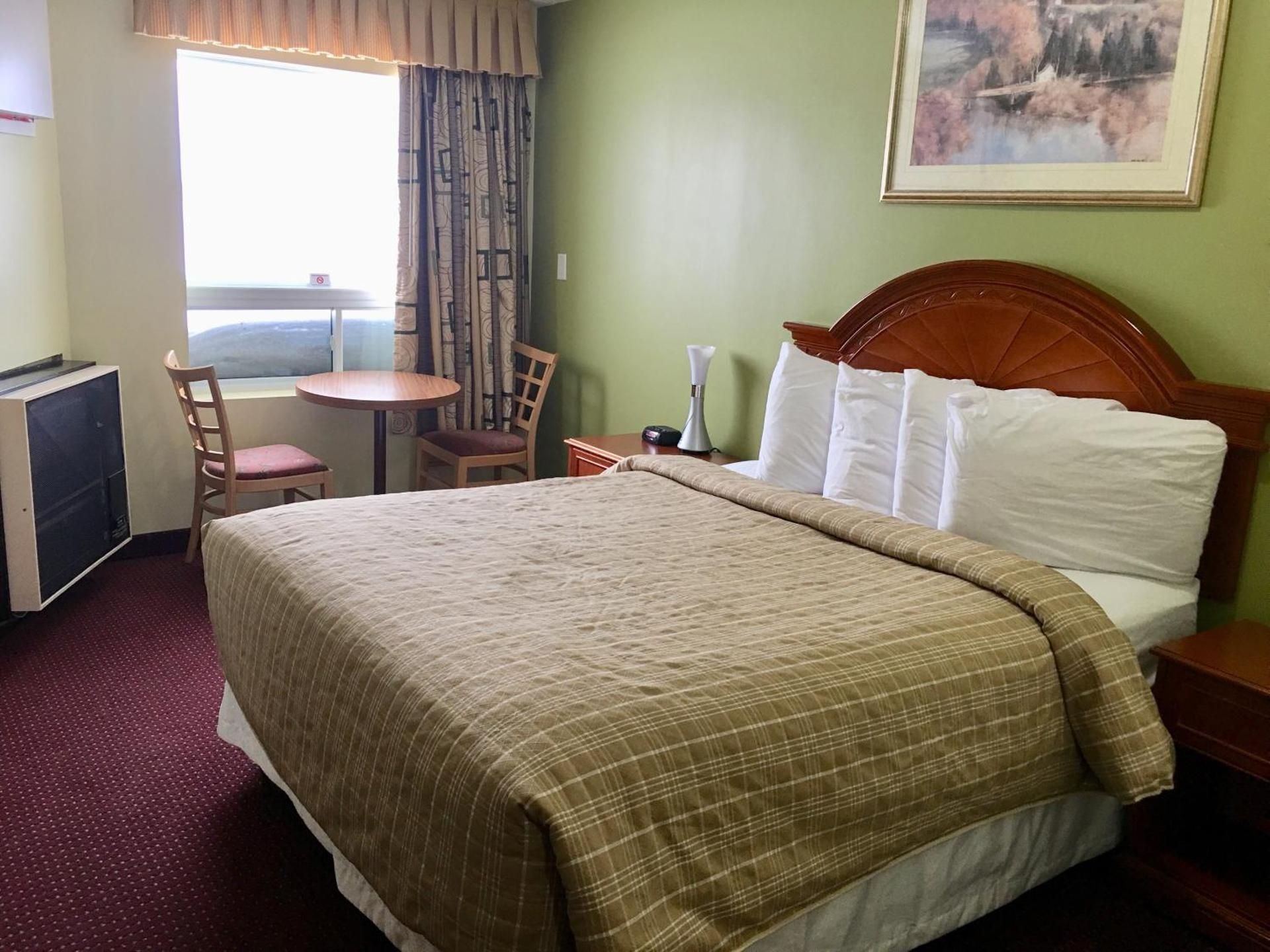 Queen Room