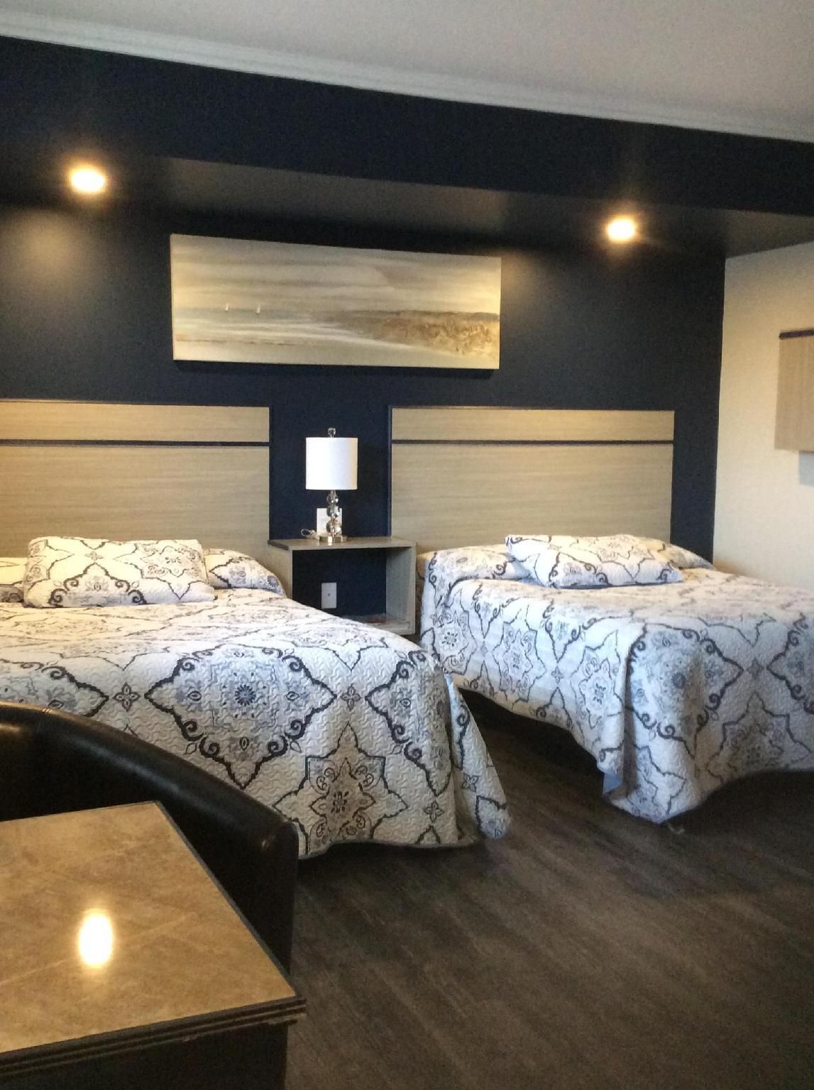 Double or Twin-Deluxe-Ensuite-Street View-Etage
