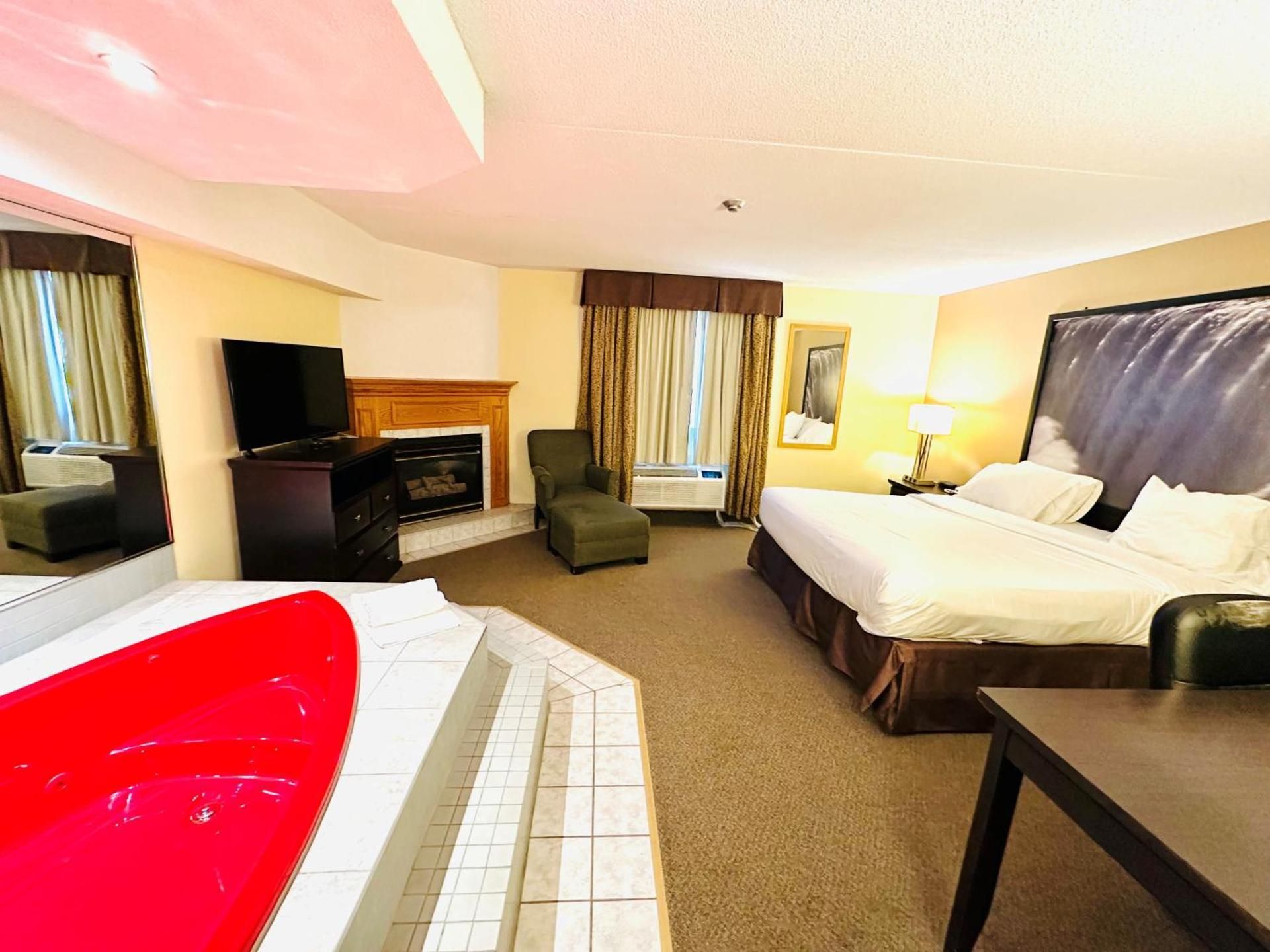 1 King Bed, Deluxe Room, Non-Smoking