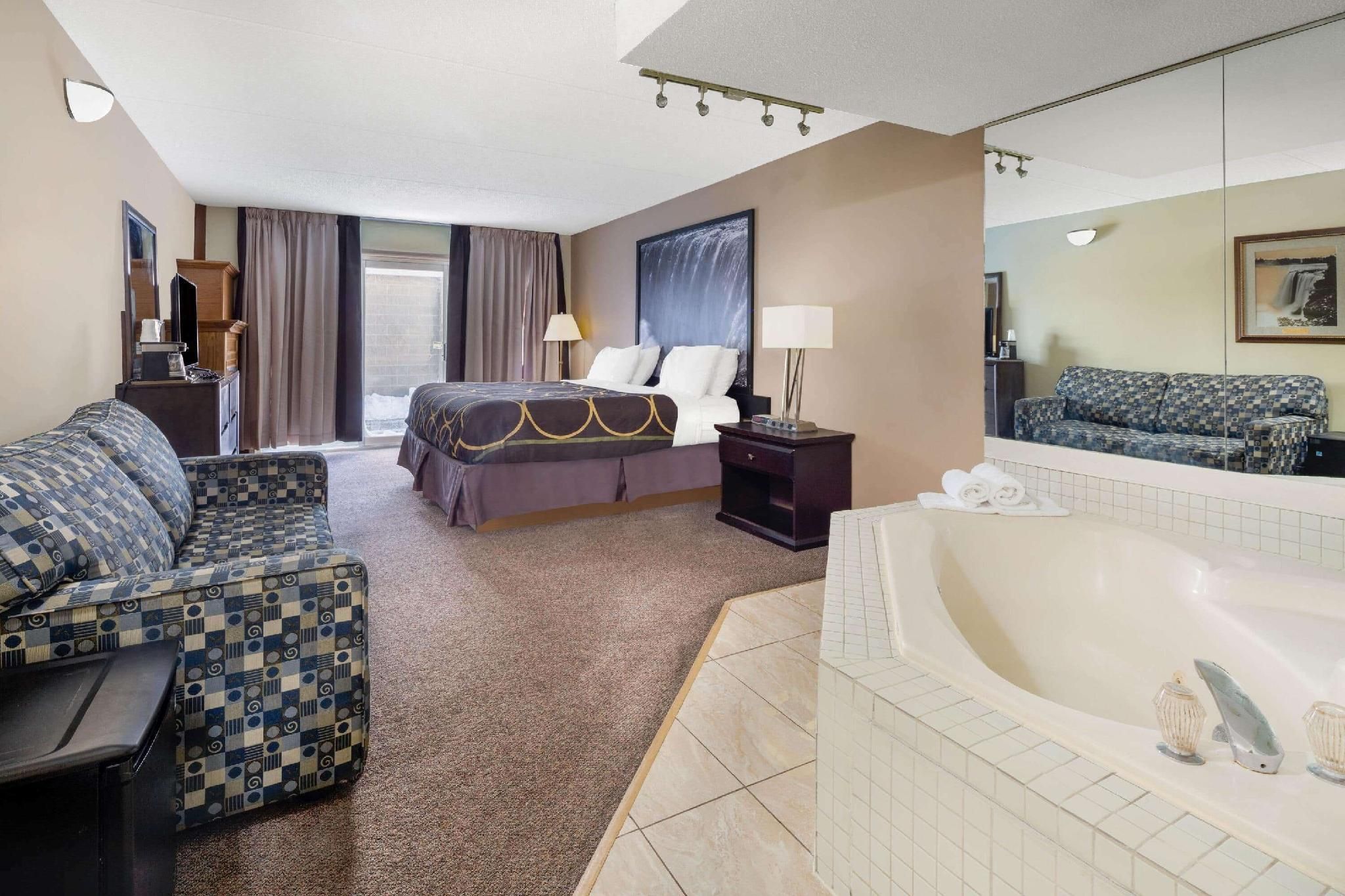 1 King Bed, Deluxe Room, Non-Smoking