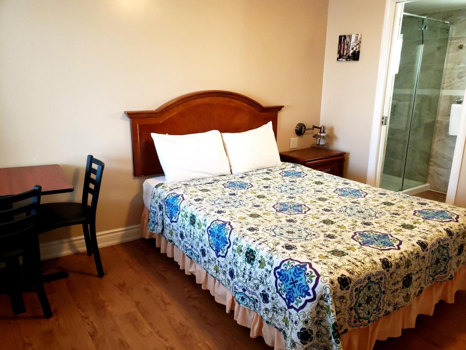 Queen Room