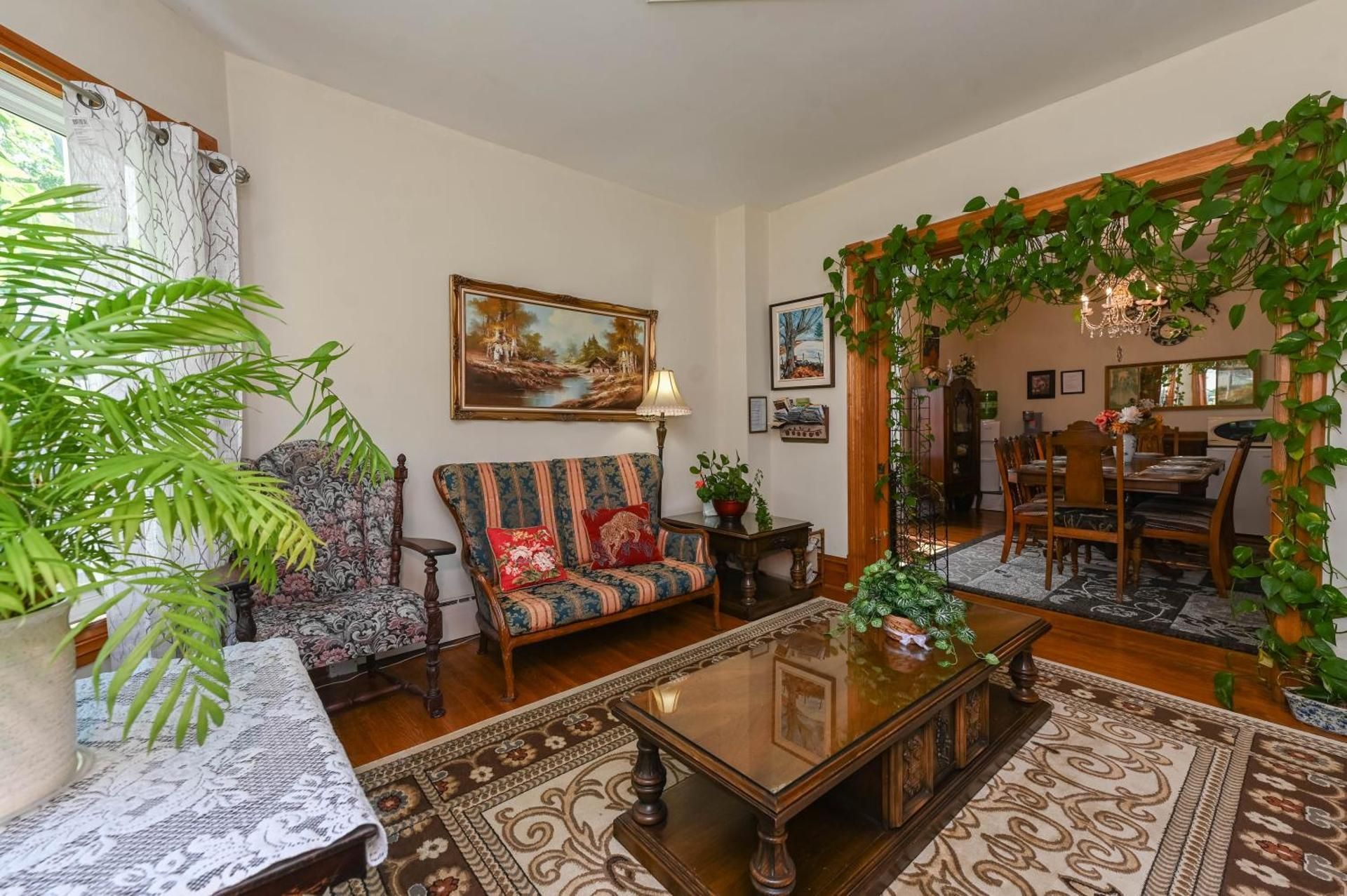 shared lounge/tv area