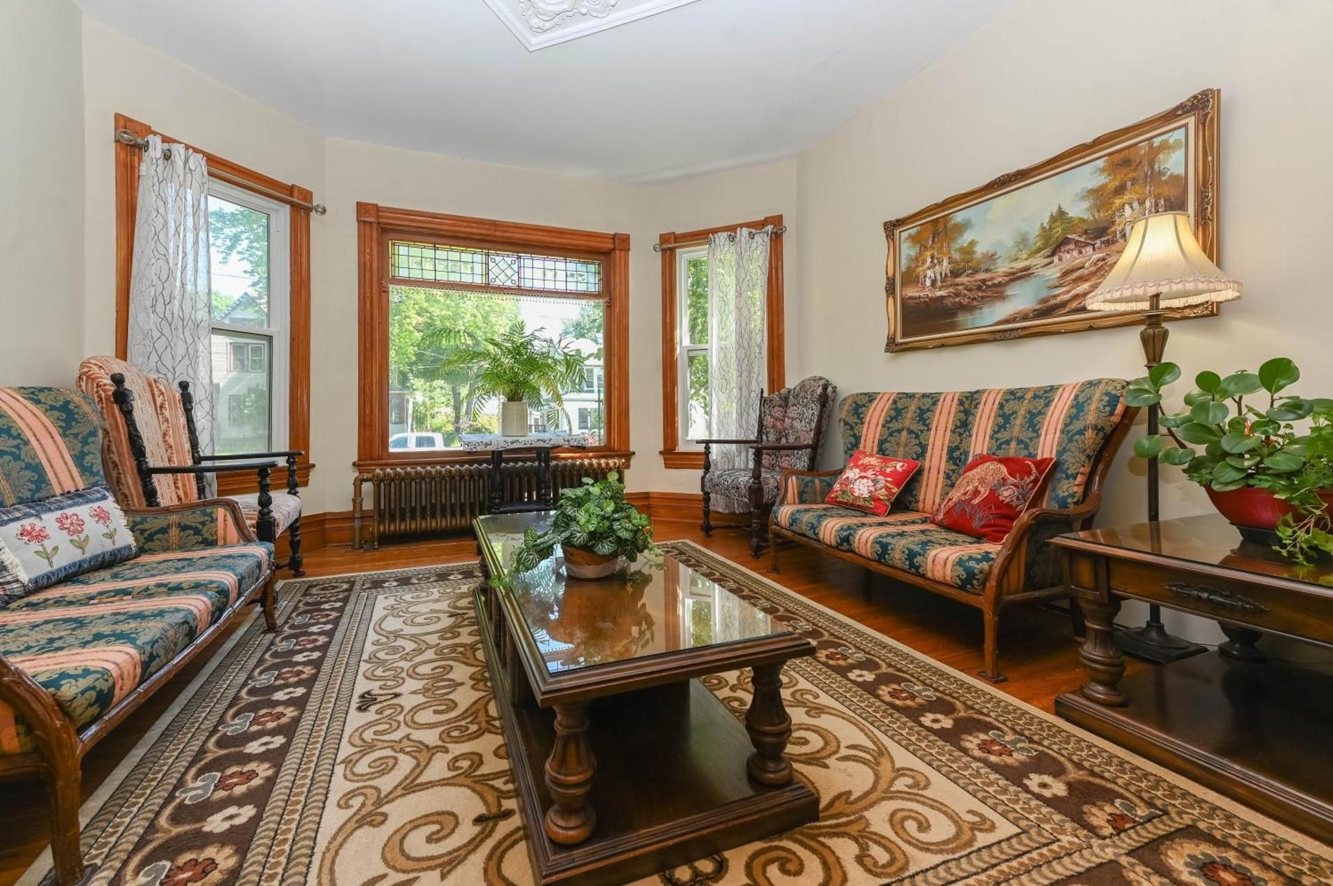 shared lounge/tv area