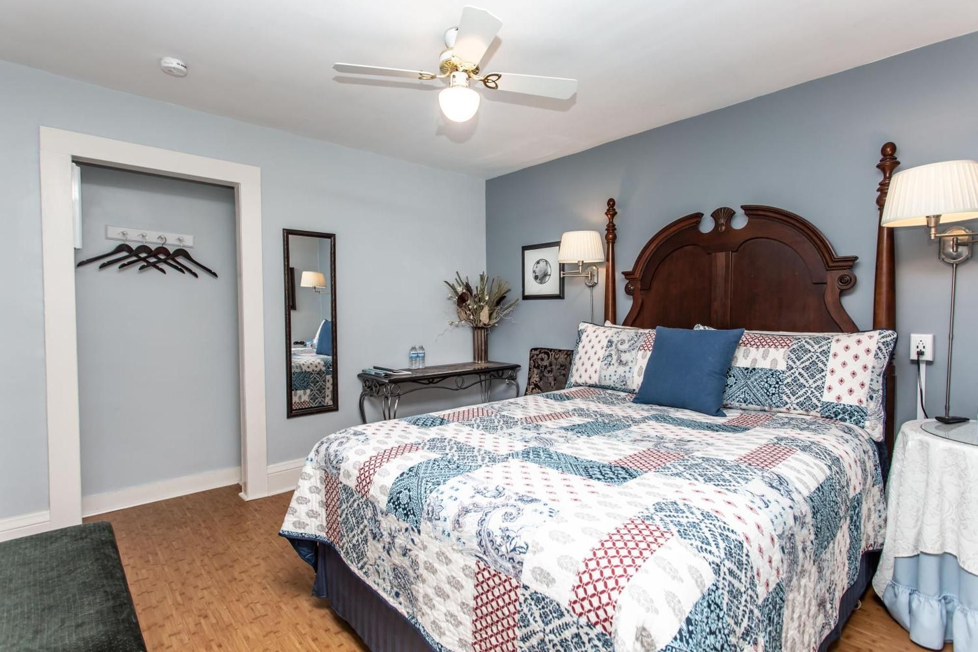 Superior Queen Room - Blue Room