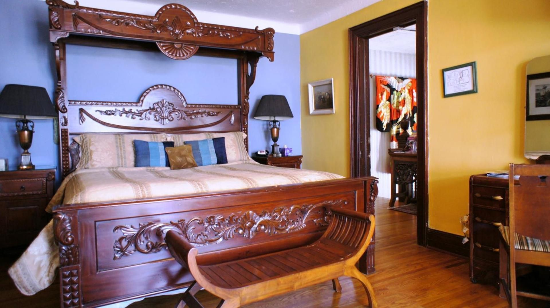 Grand Tower Suite With Spa Bath