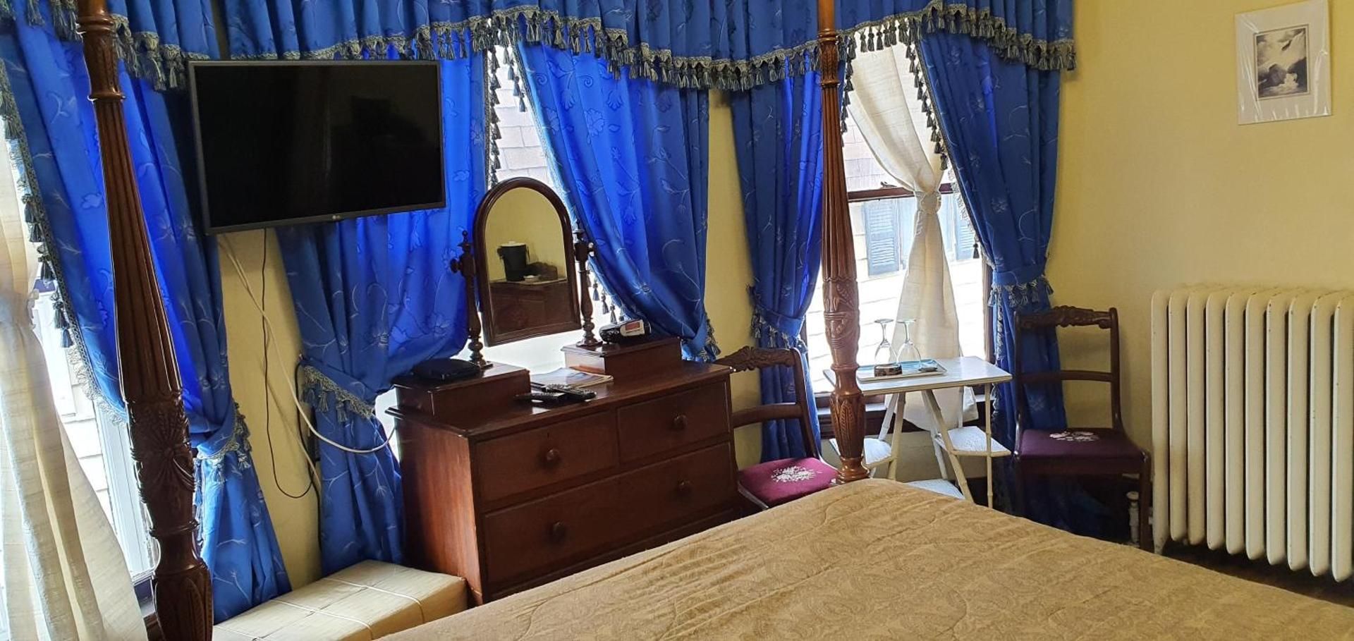 A Night to Remember B & B Queen Room with Spa Bath 3