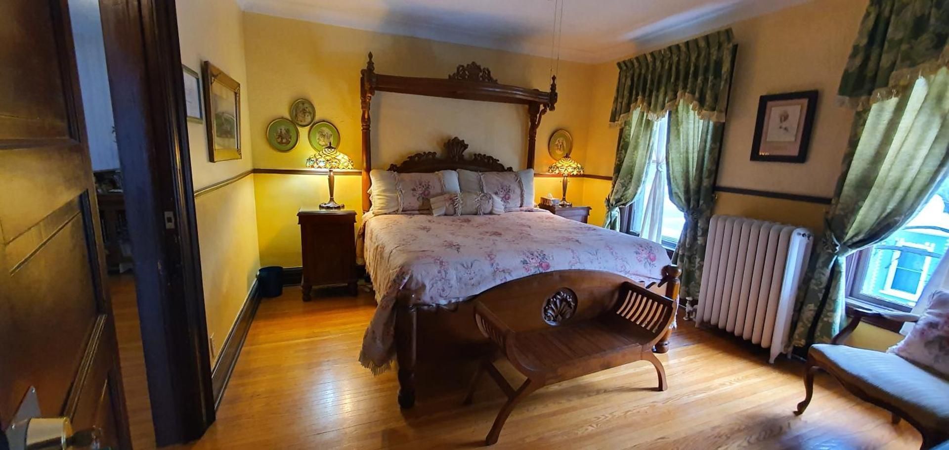 King Room with Spa Bath