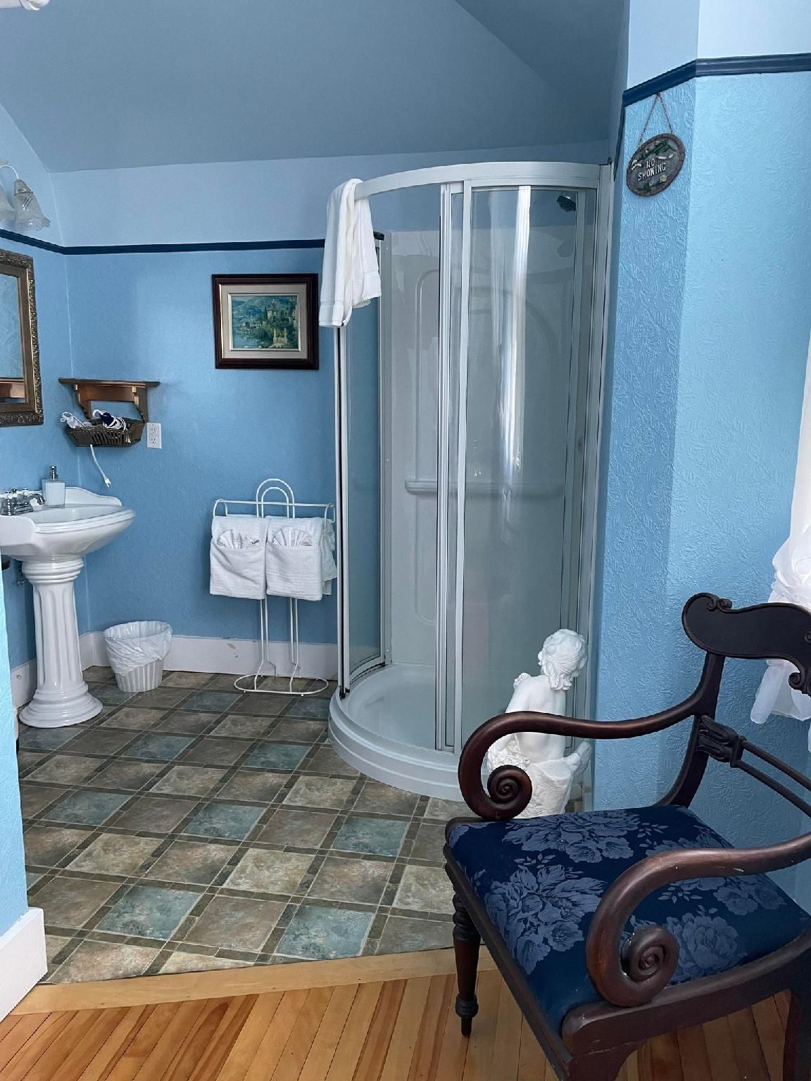 Suite-Ensuite-Honeymoon-Queen's Room