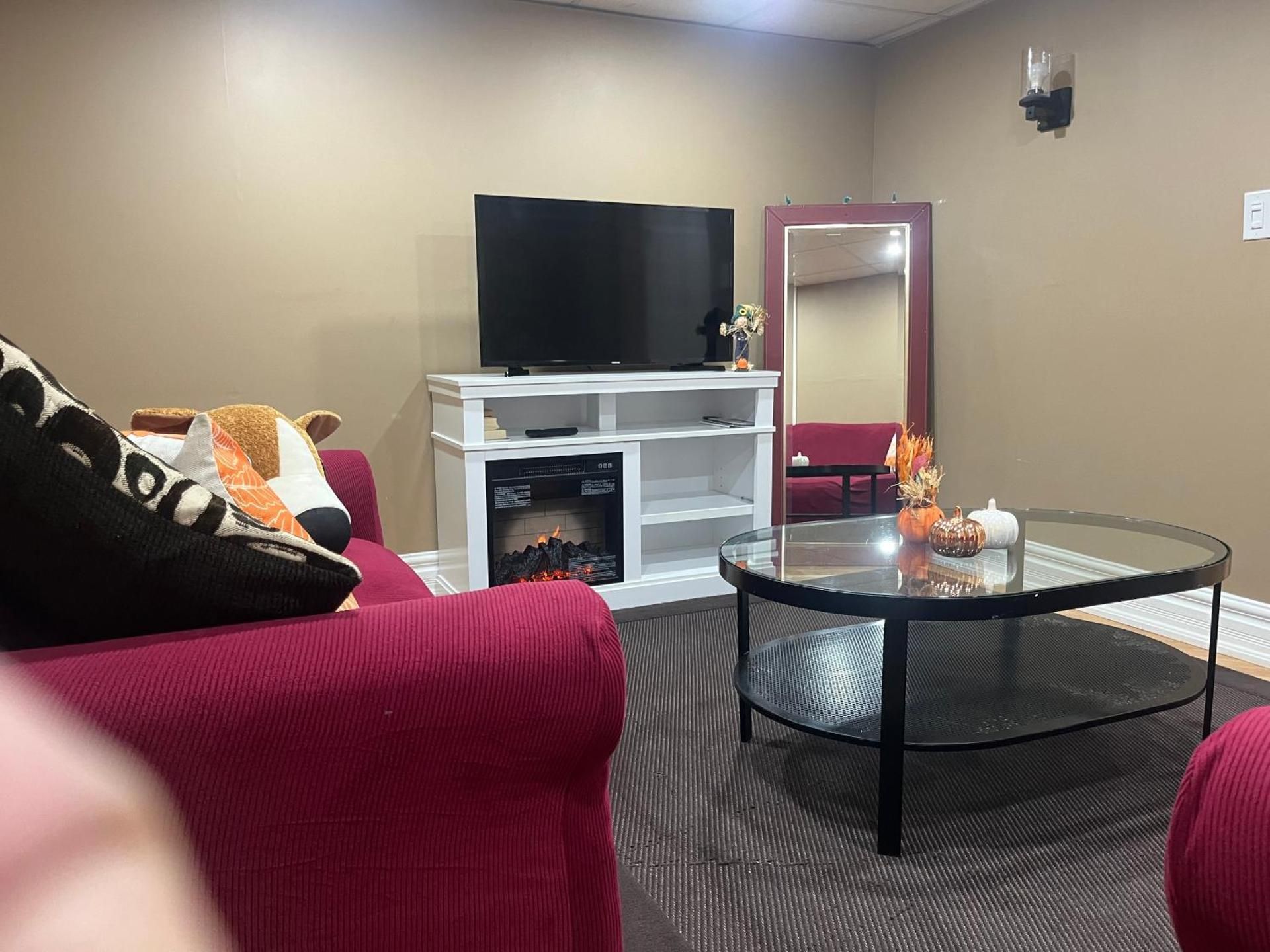 shared lounge/tv area