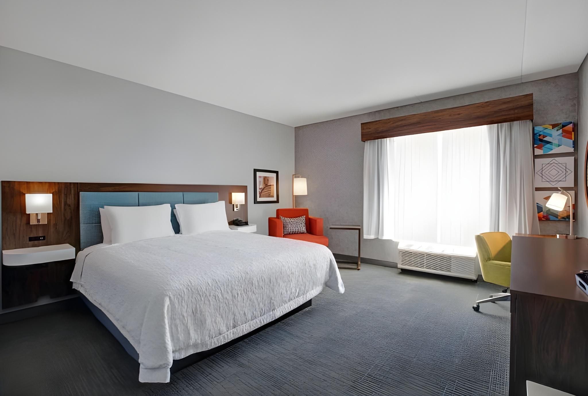 1 King Room W Microwave And Fridge
