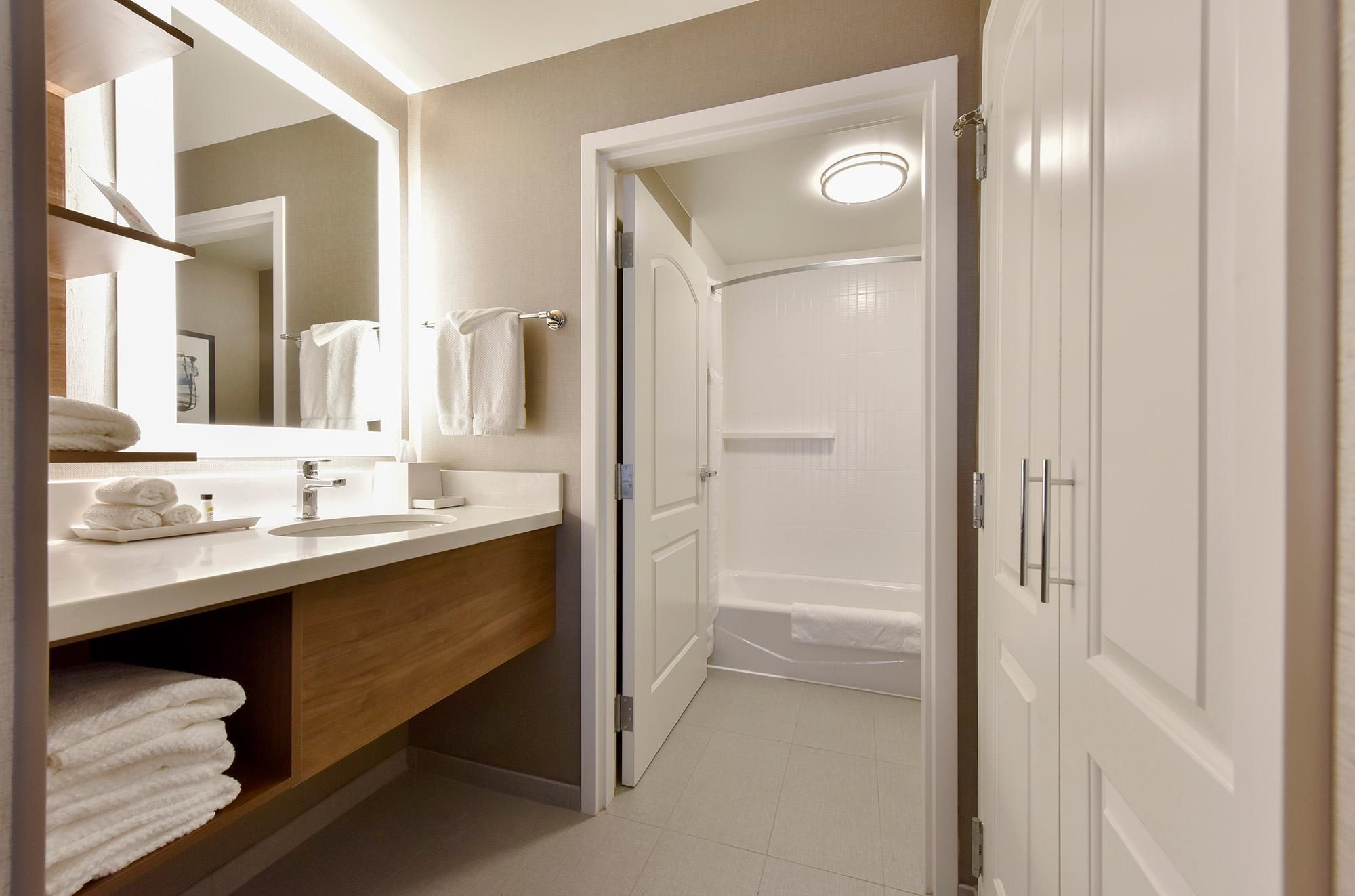 2 Queen Beds One Bedroom Suite