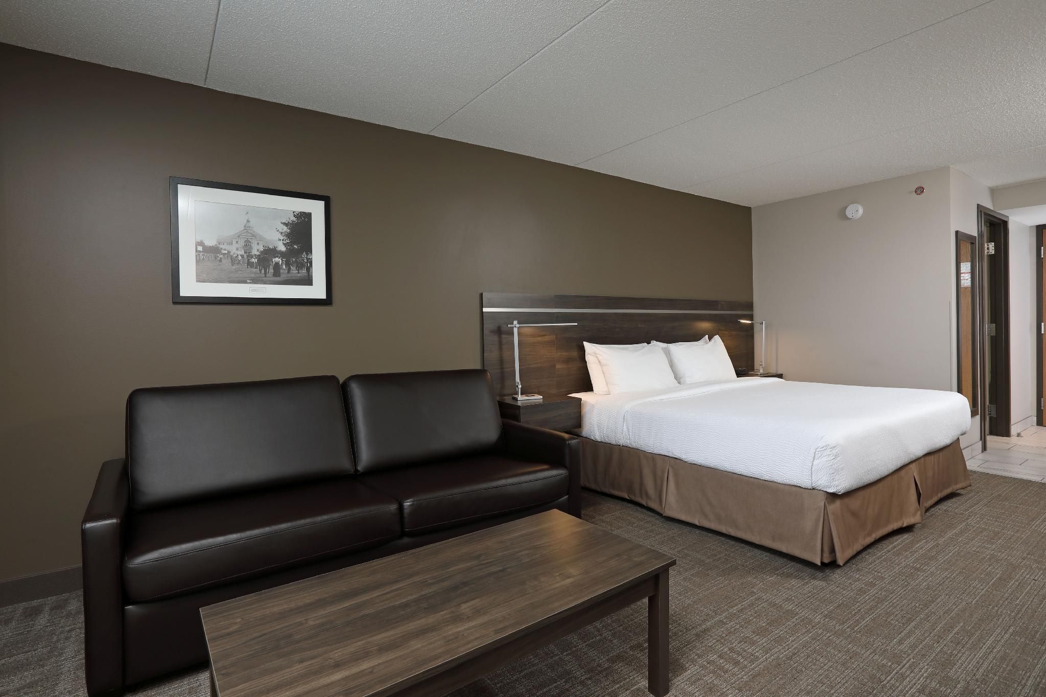 Canad Inns Destination Centre Brandon King Room