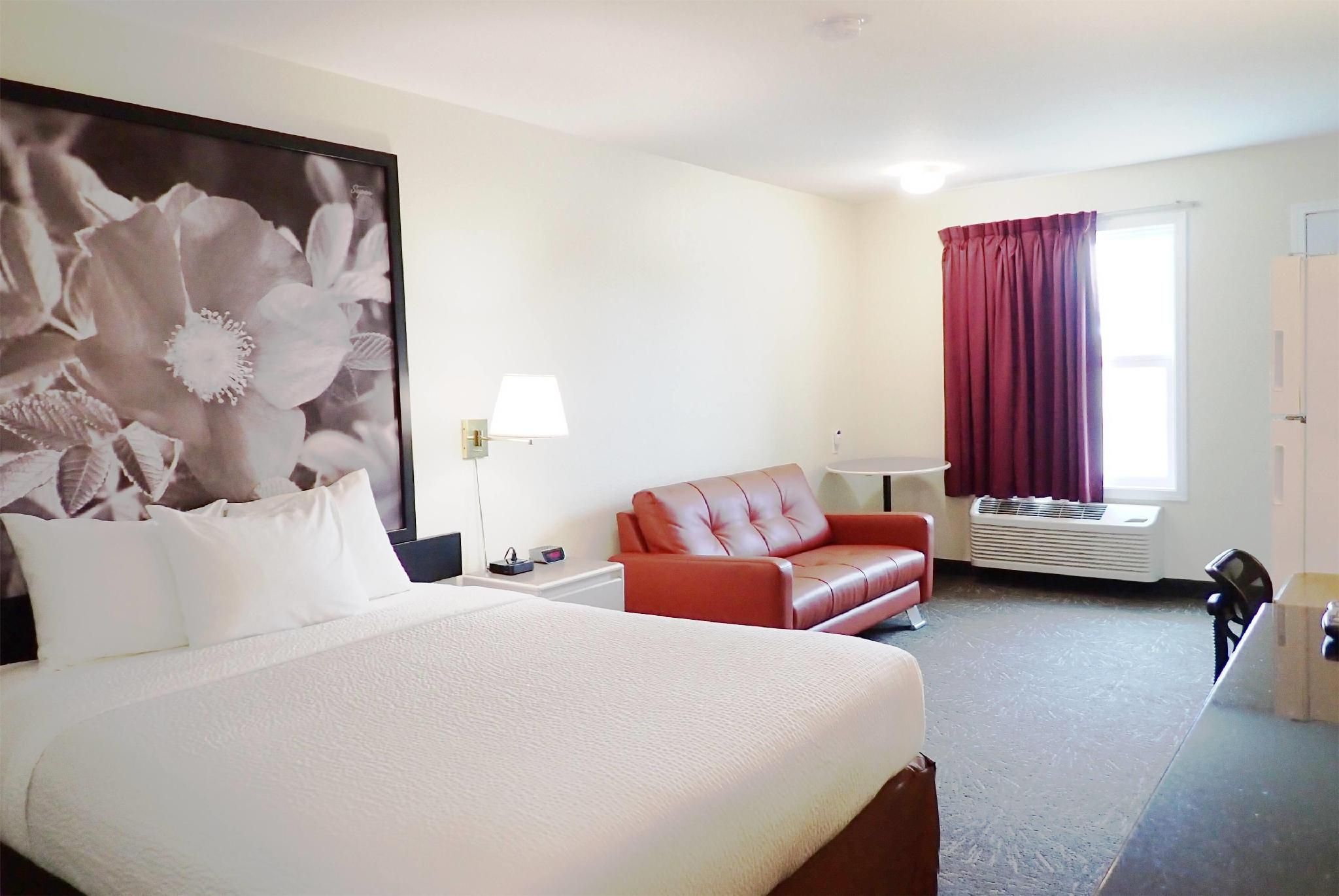 1 Queen Bed Second Floor Non-Smoking