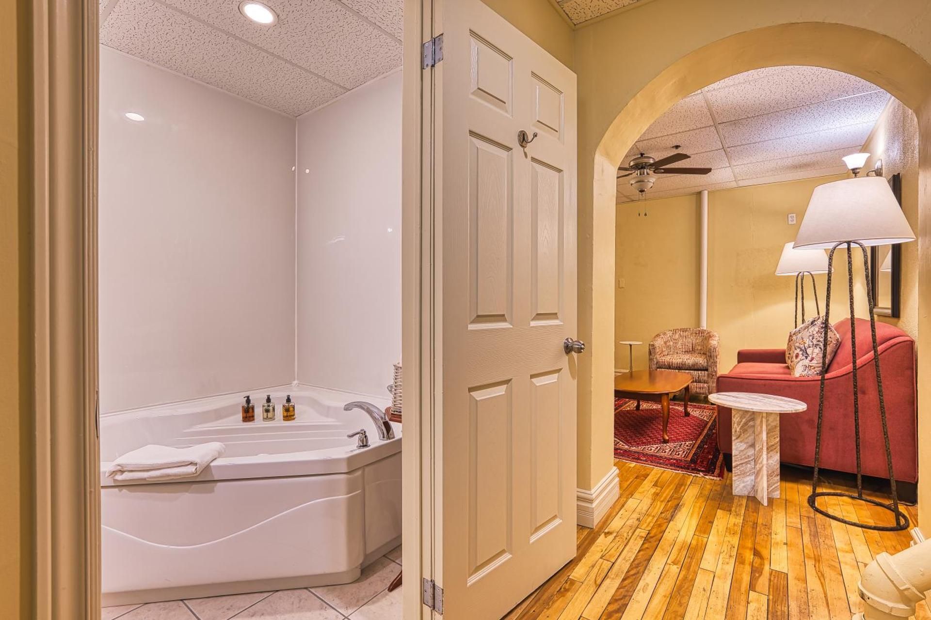 One-Bedroom Suite