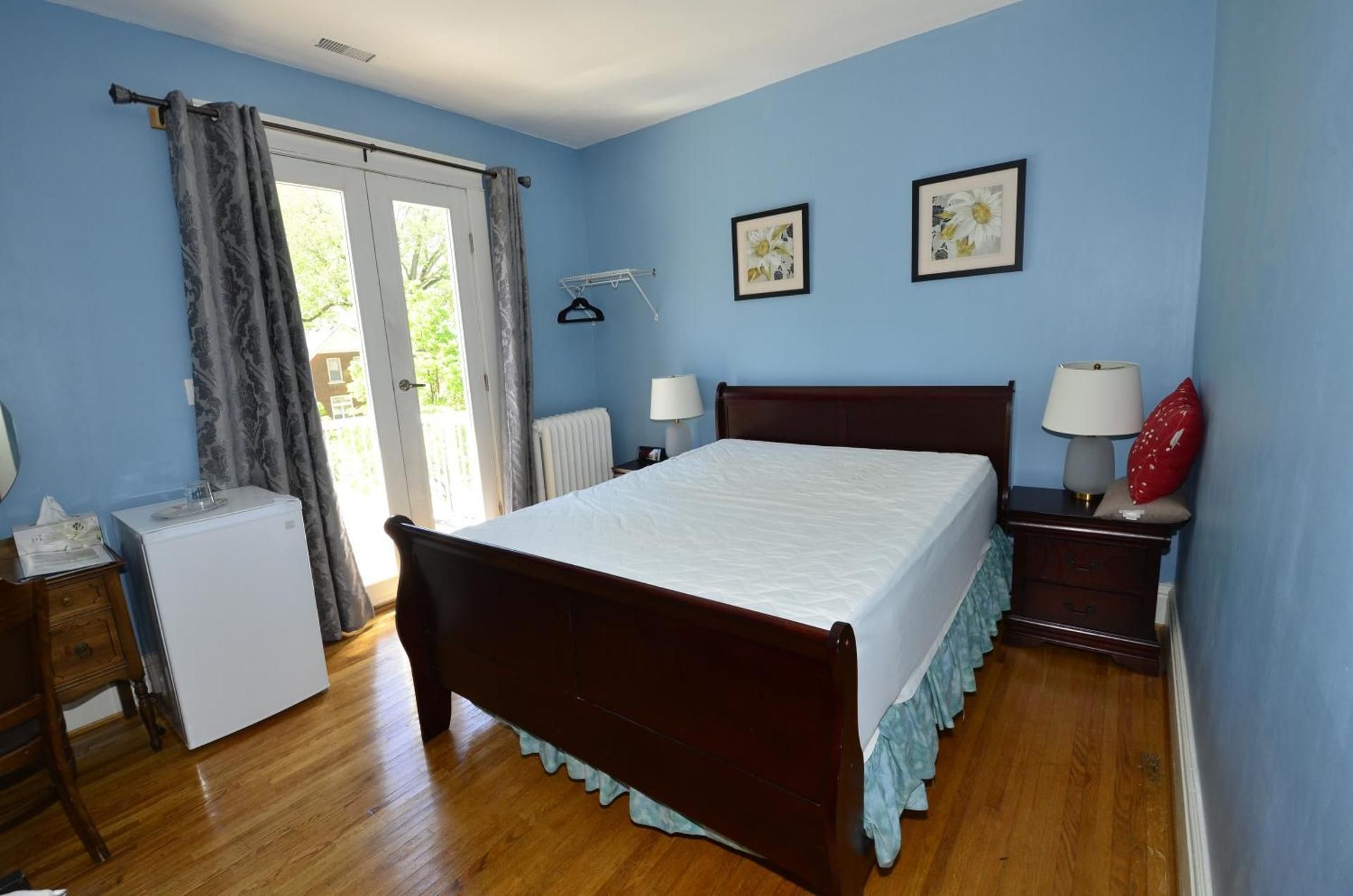 Queen Room