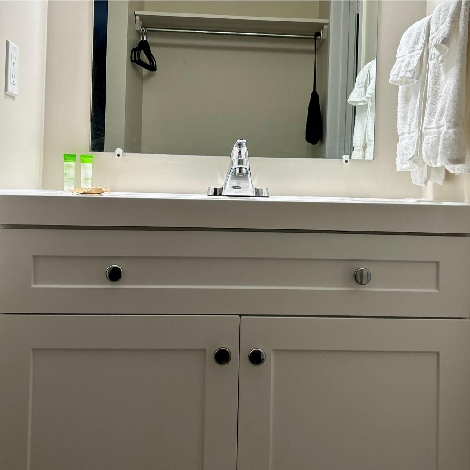 Kitchenette Suite - 1 King Bed