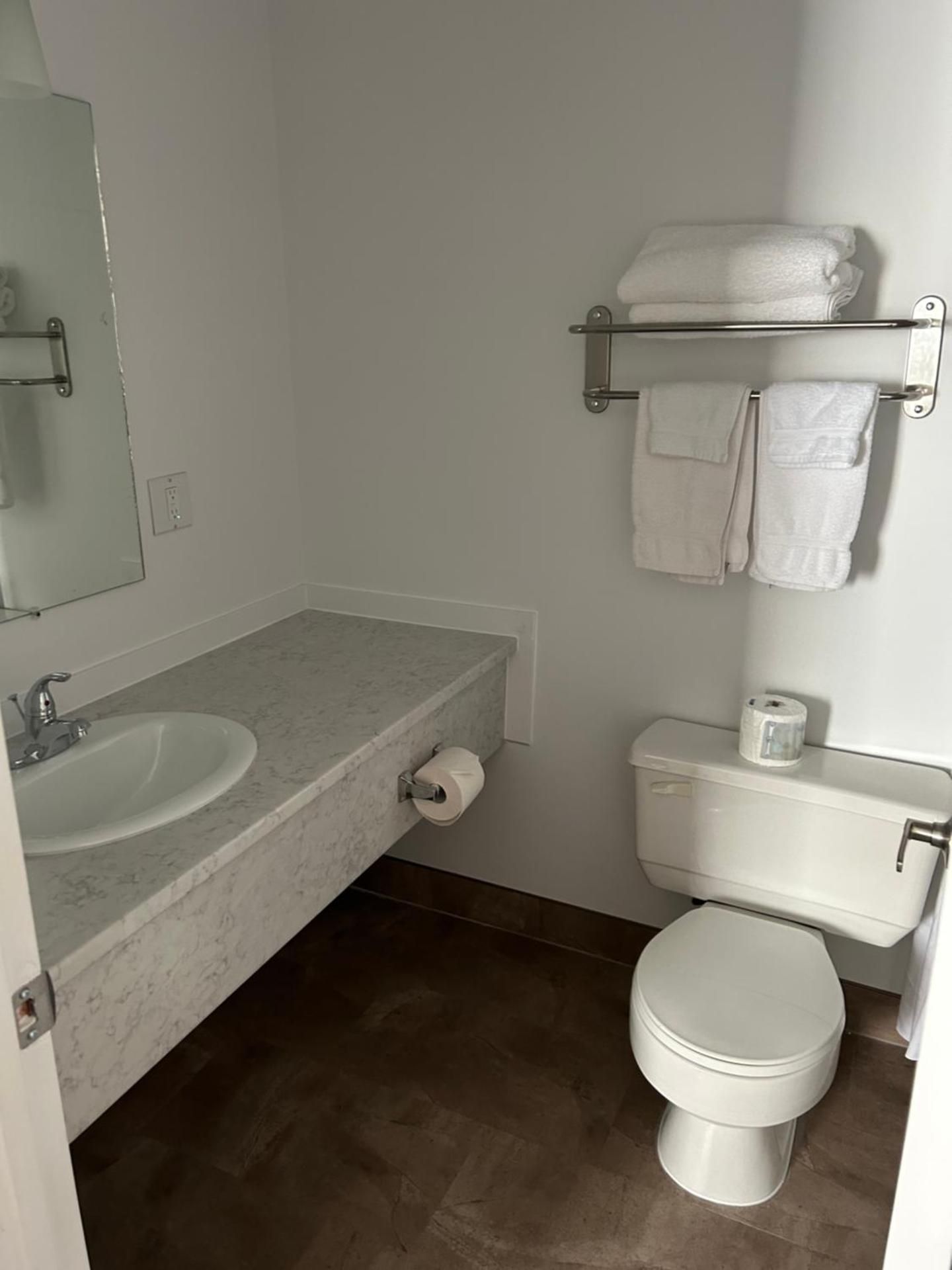 Deluxe King Suite