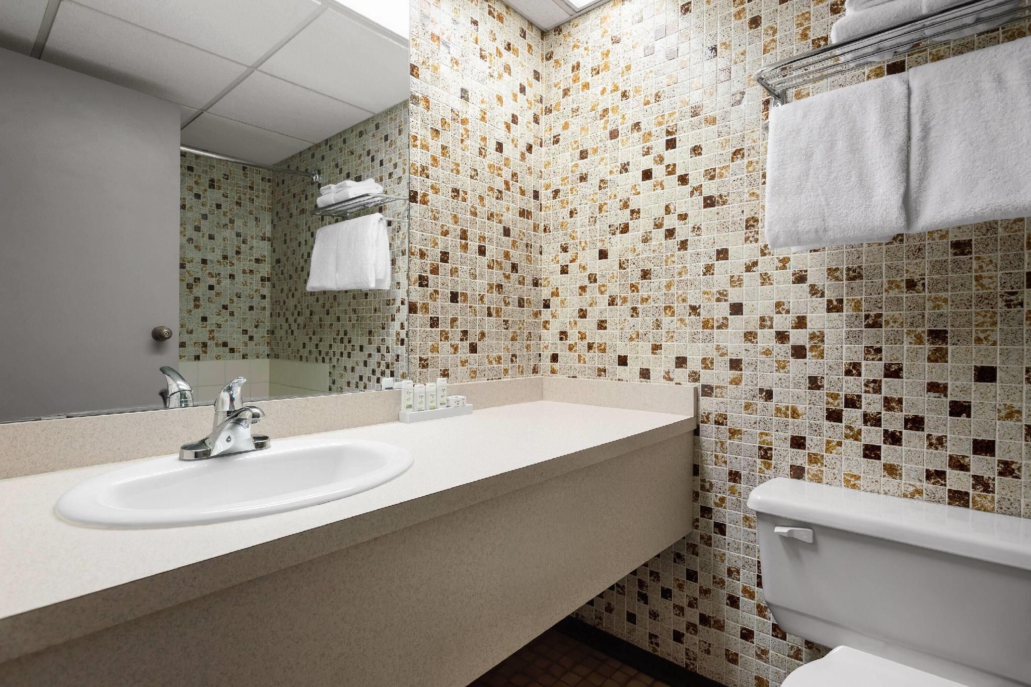 1 Queen Bed, Deluxe Room, Full Kitchen, Non-Smoking