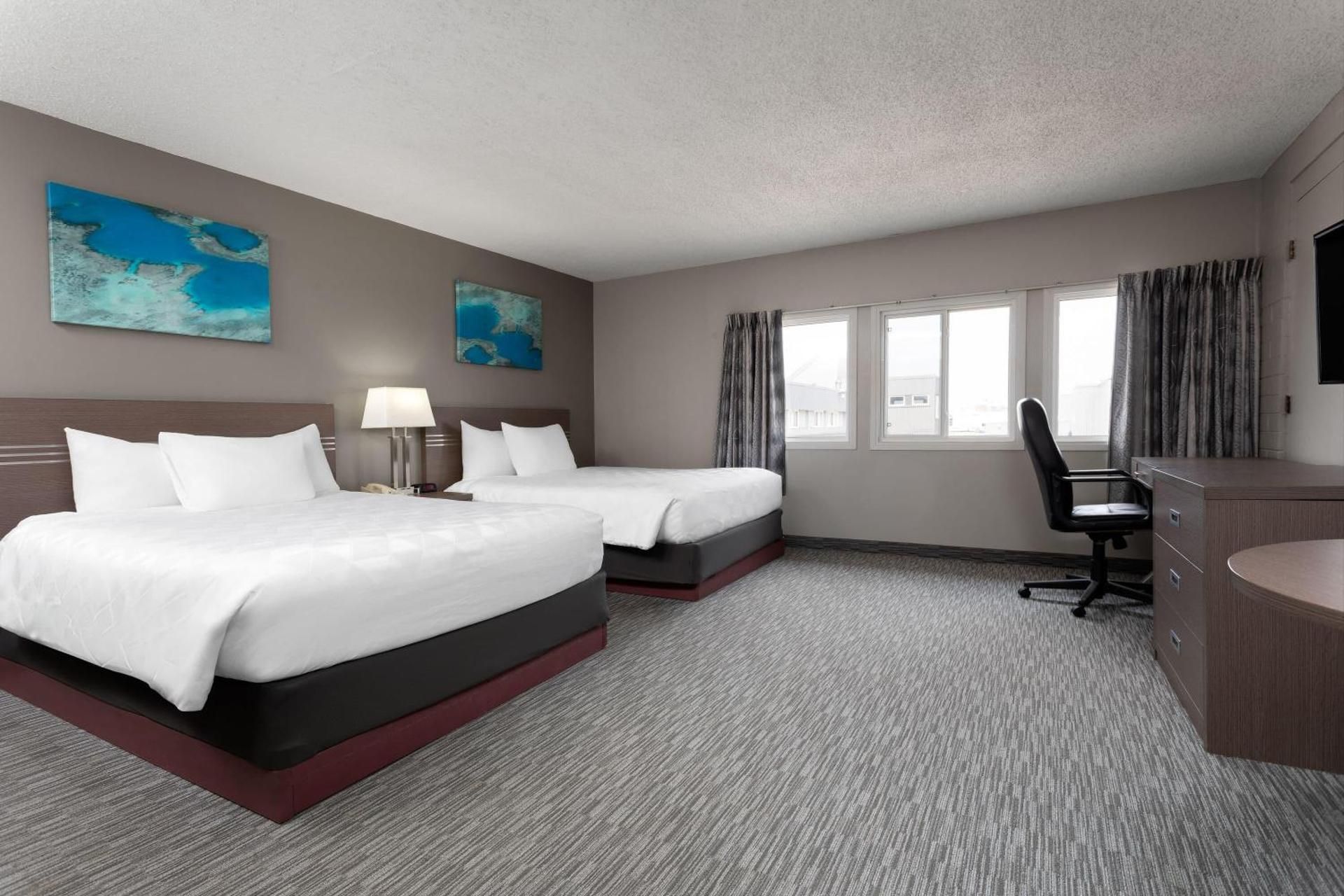 2 Queen Beds, Deluxe Room, Full Kitchen, Non-Smoking