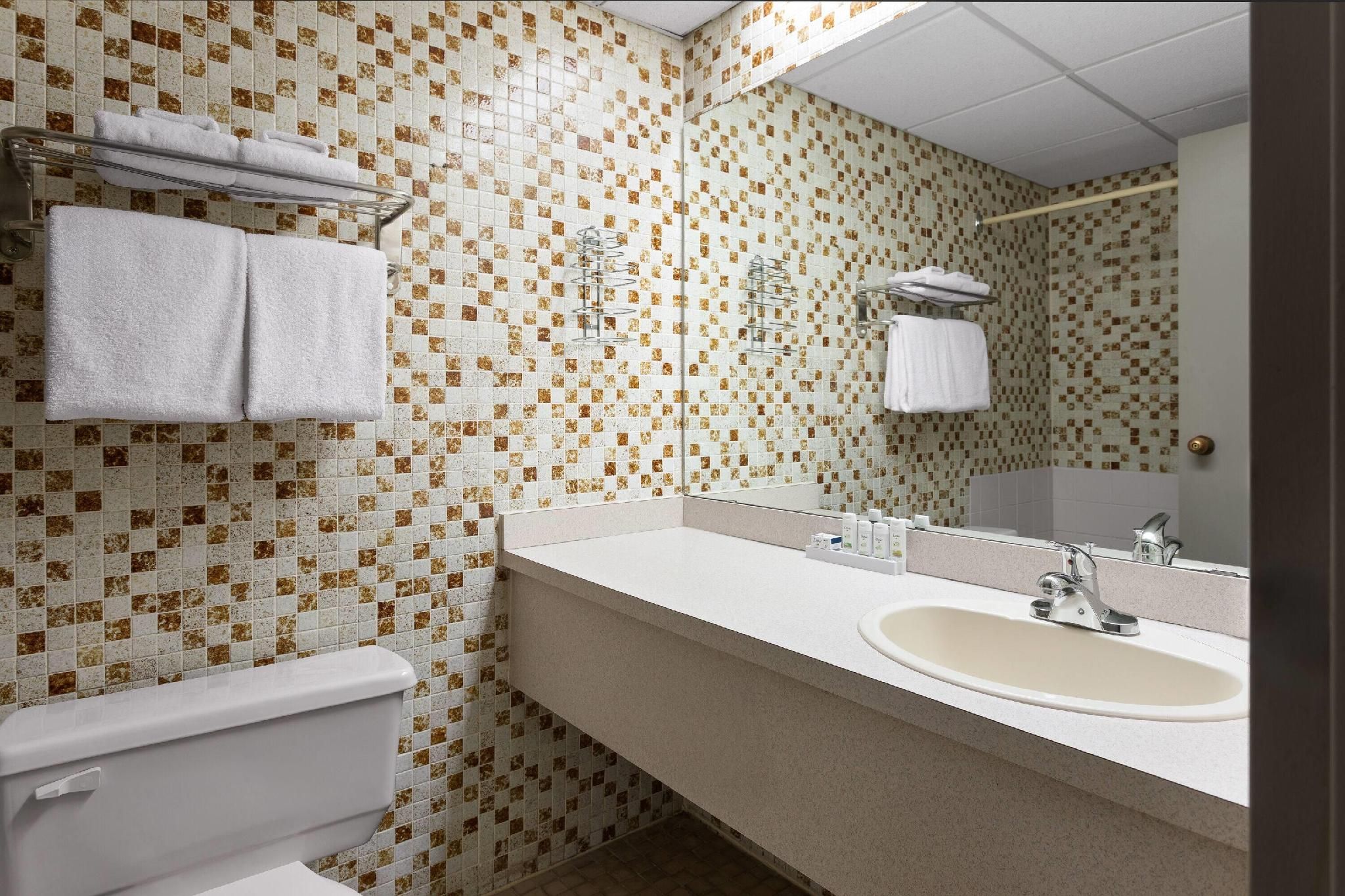 2 Queen Beds, Ground Floor, Non-Smoking