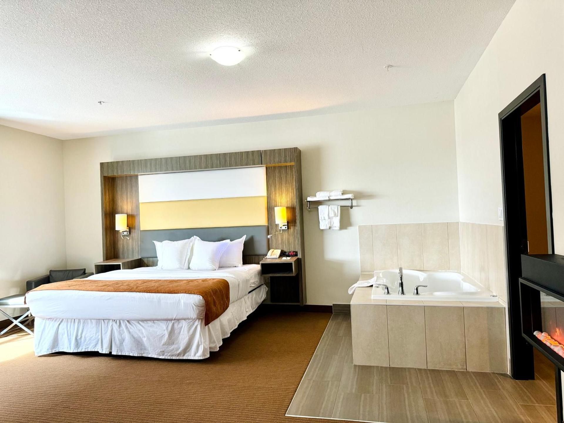 Studio with Spa Bath