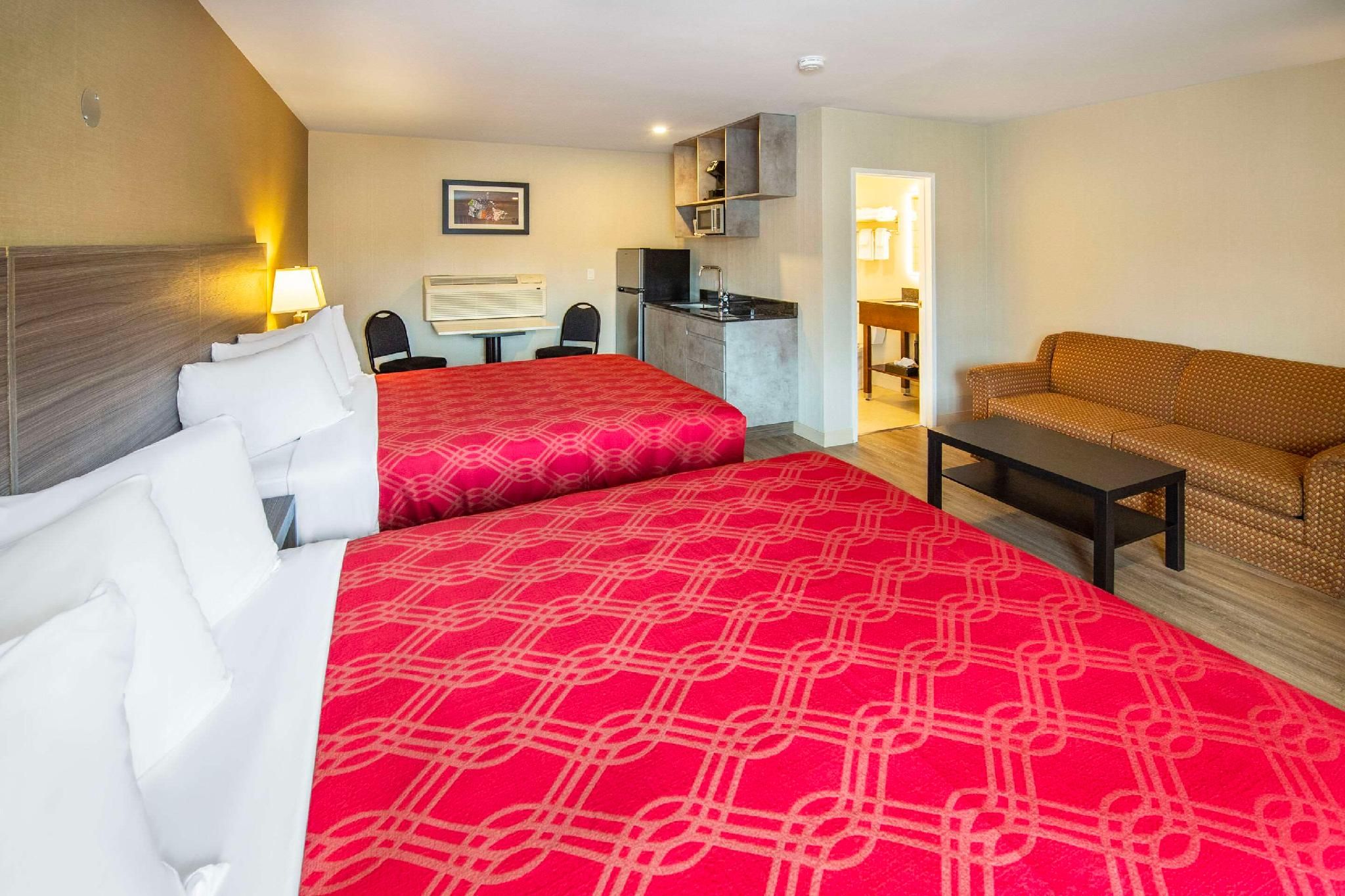 2 Queen Beds, Efficiency Non-Smoking