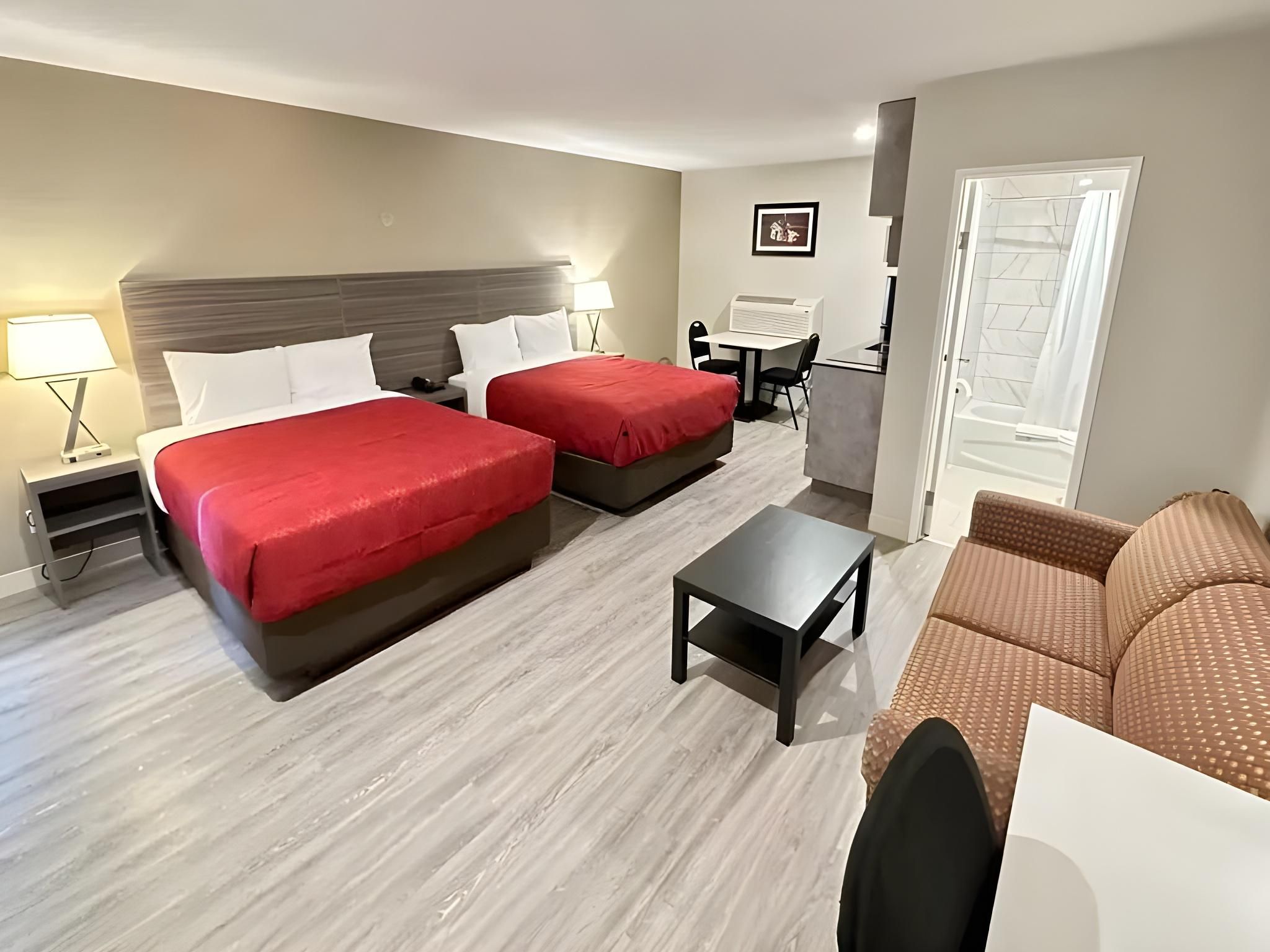 2 Queen Beds, Efficiency Non-Smoking