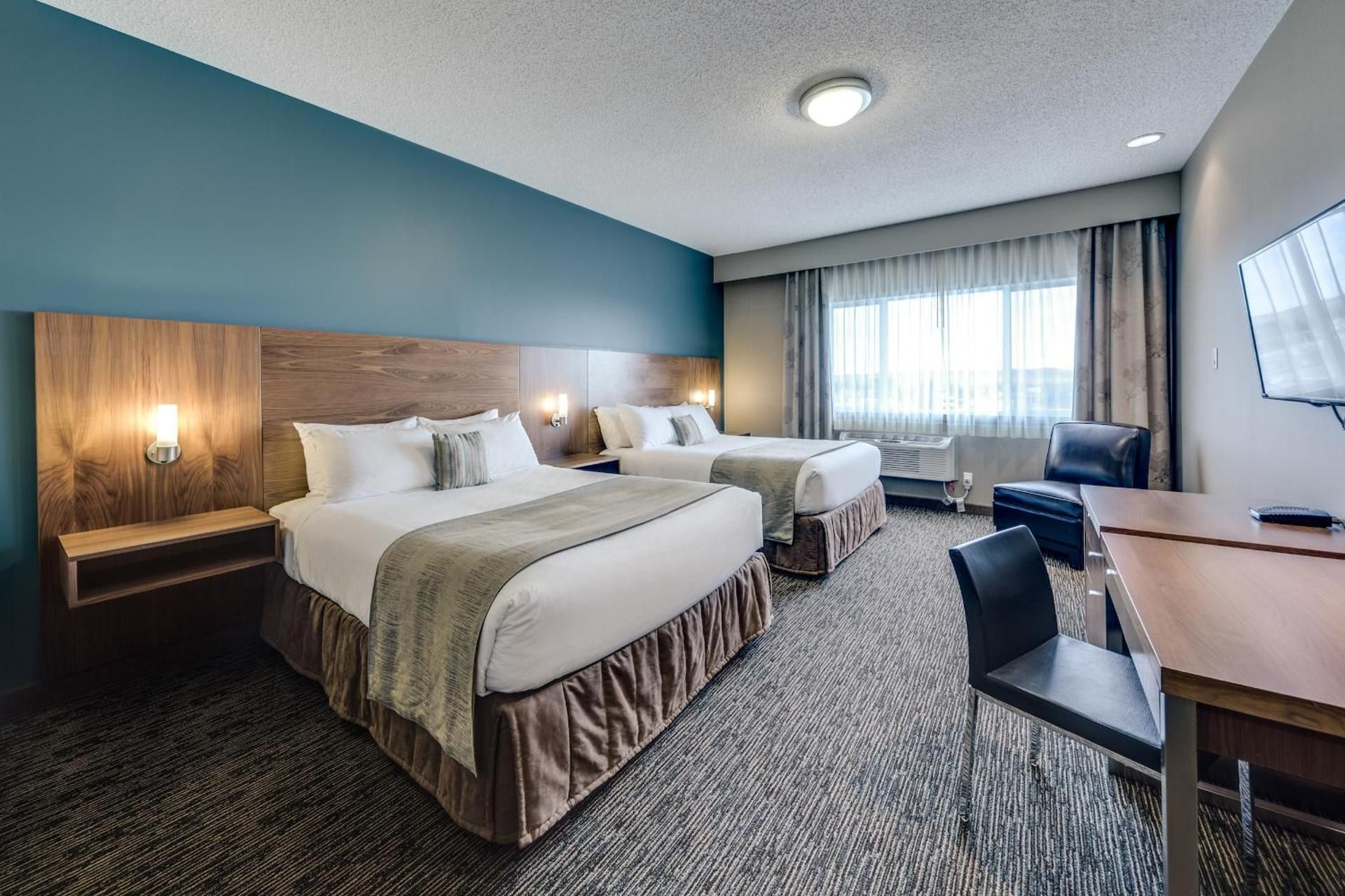 Deluxe Queen Room