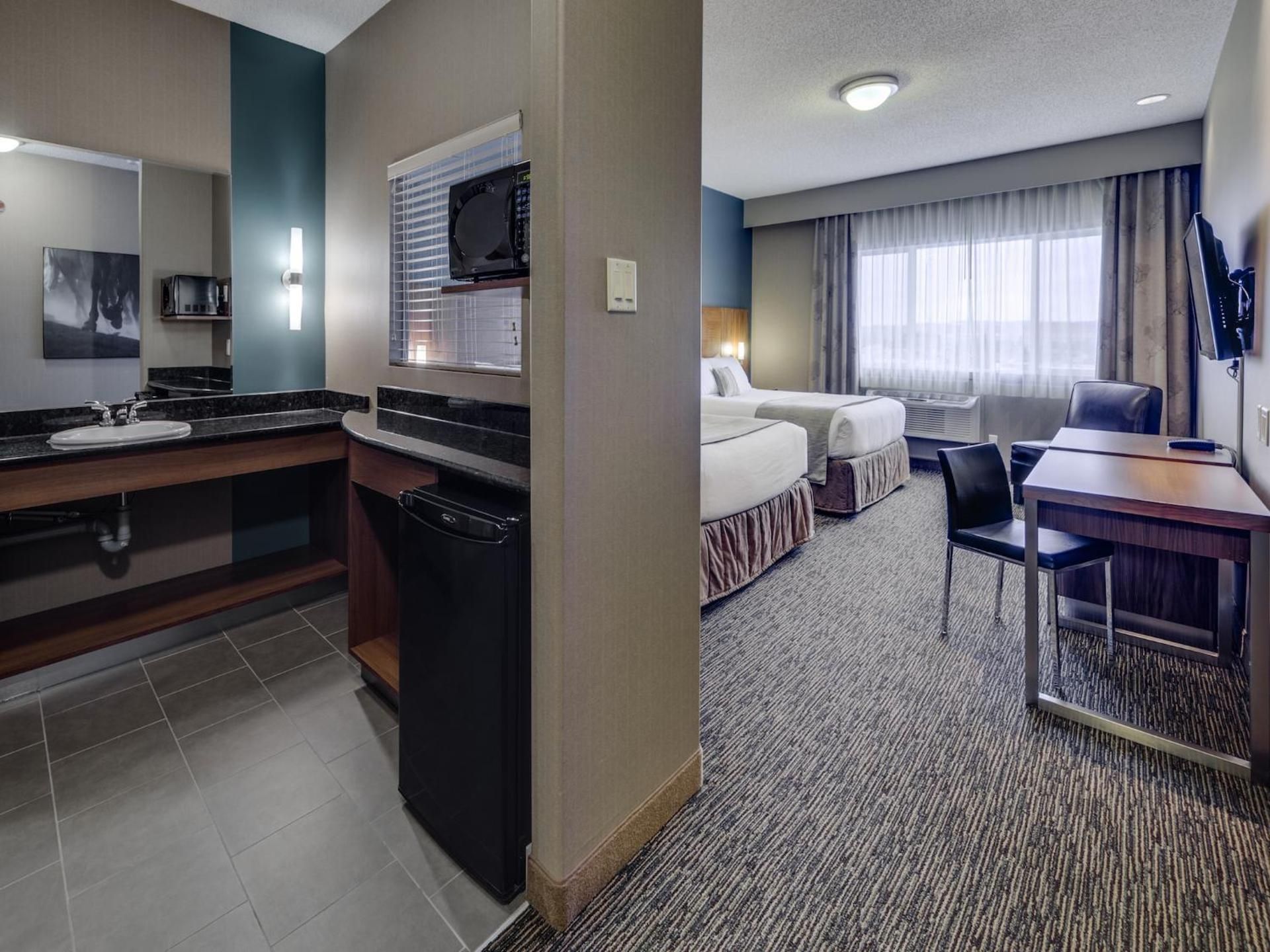 Deluxe Queen Room