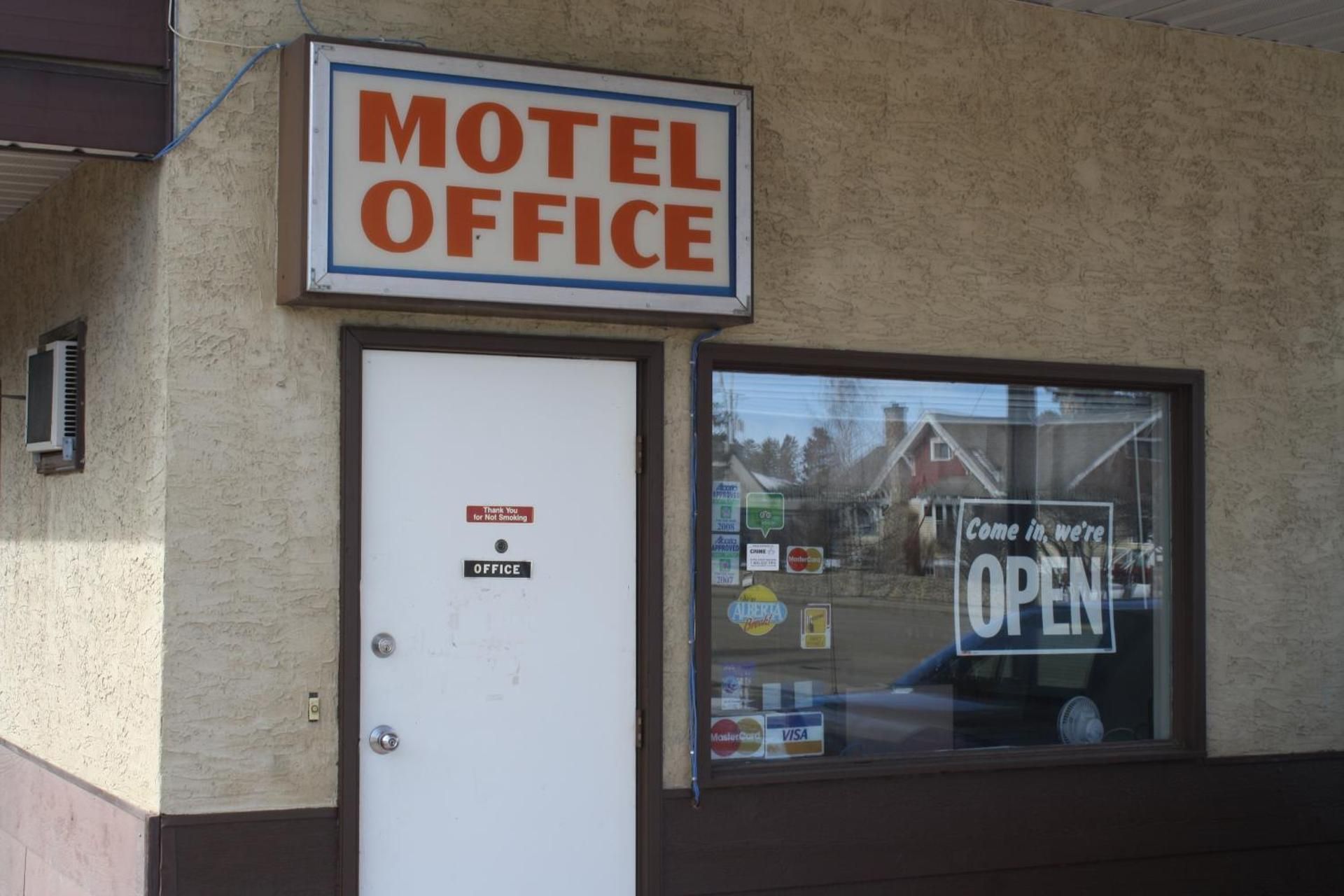 Rimbey Motor Inn