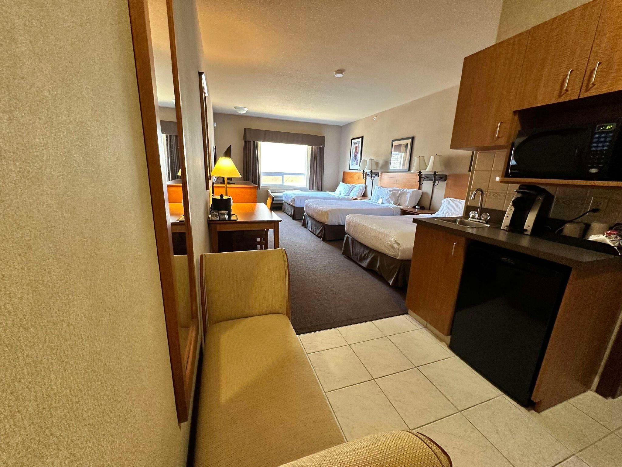 3 Double Beds, Nonsmoking