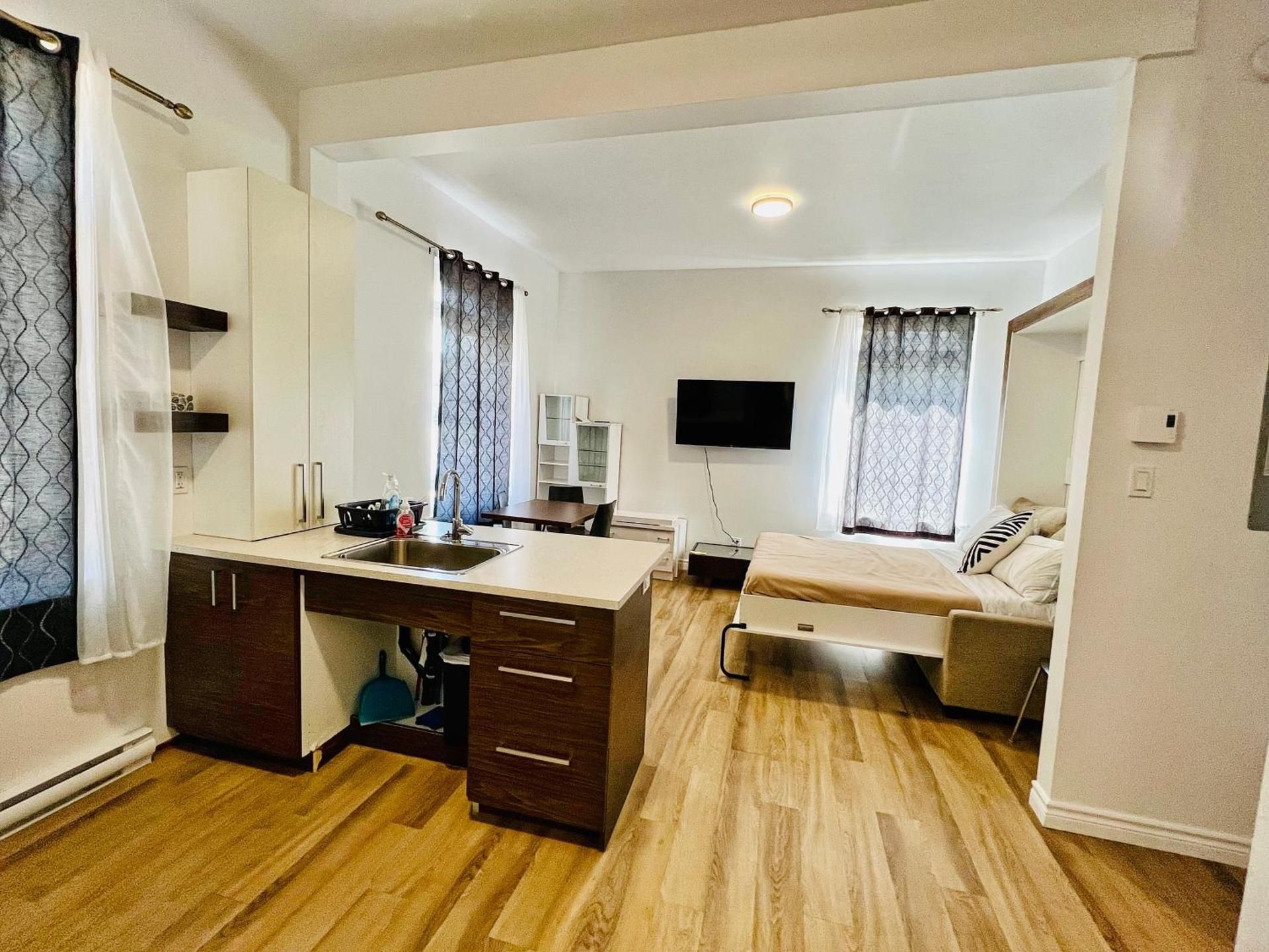 Auberge Le St-Alexis Studio - Disability Access 2