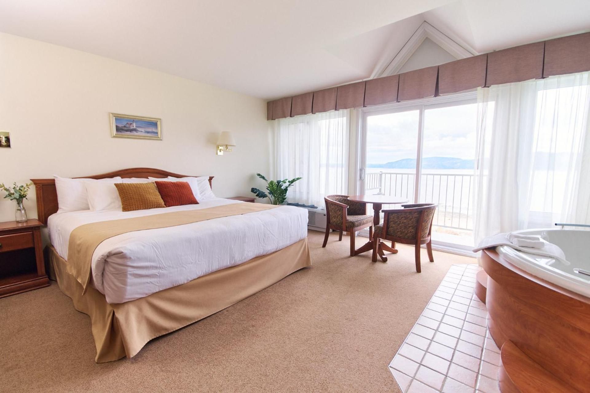 King Room with Balcony