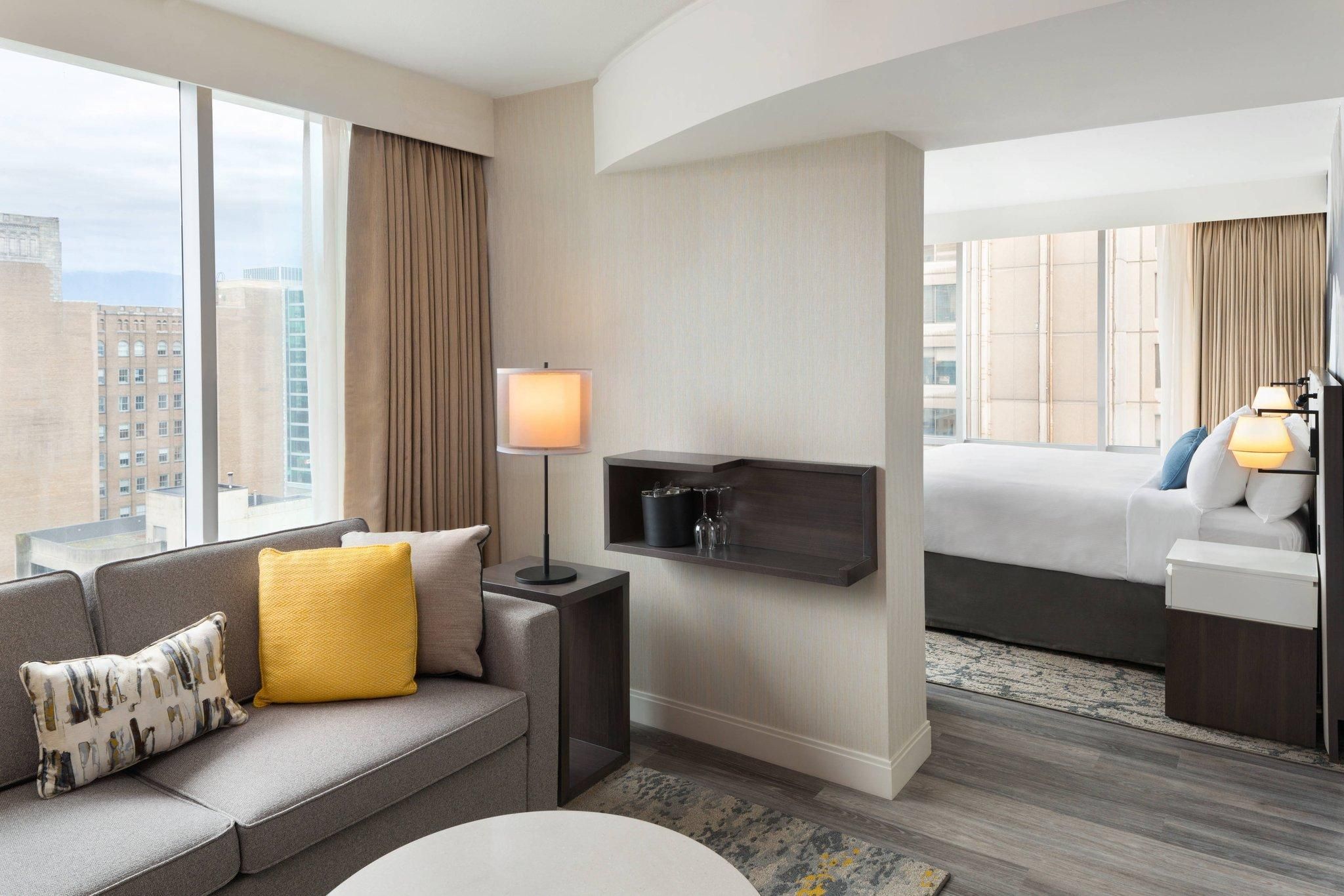 Suite, 1 King, Sofa bed, City view, Corner room