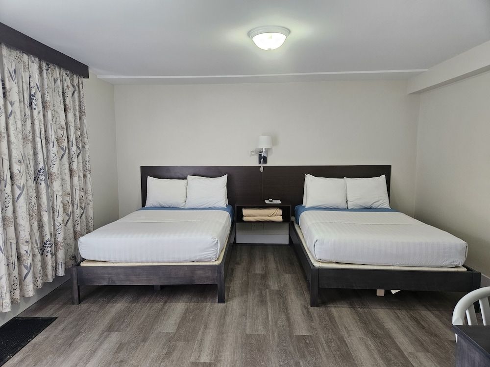 Standard Room, 2 Double Beds