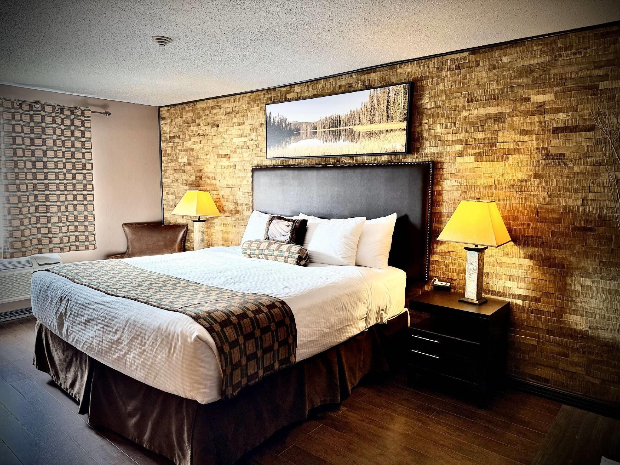 1 King Bed, Nonsmoking