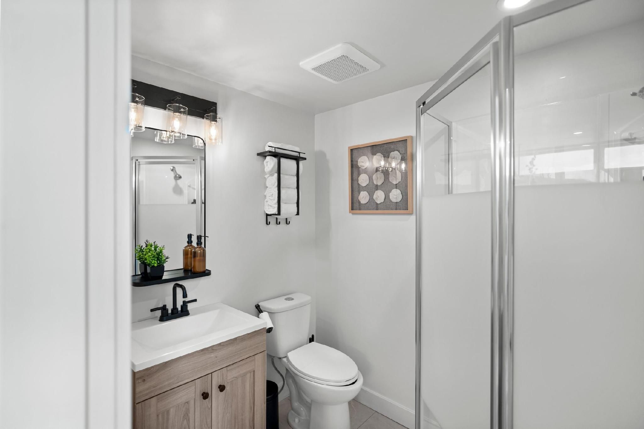 Elk Room - Unit 2 - Street-side - Sleeps 4