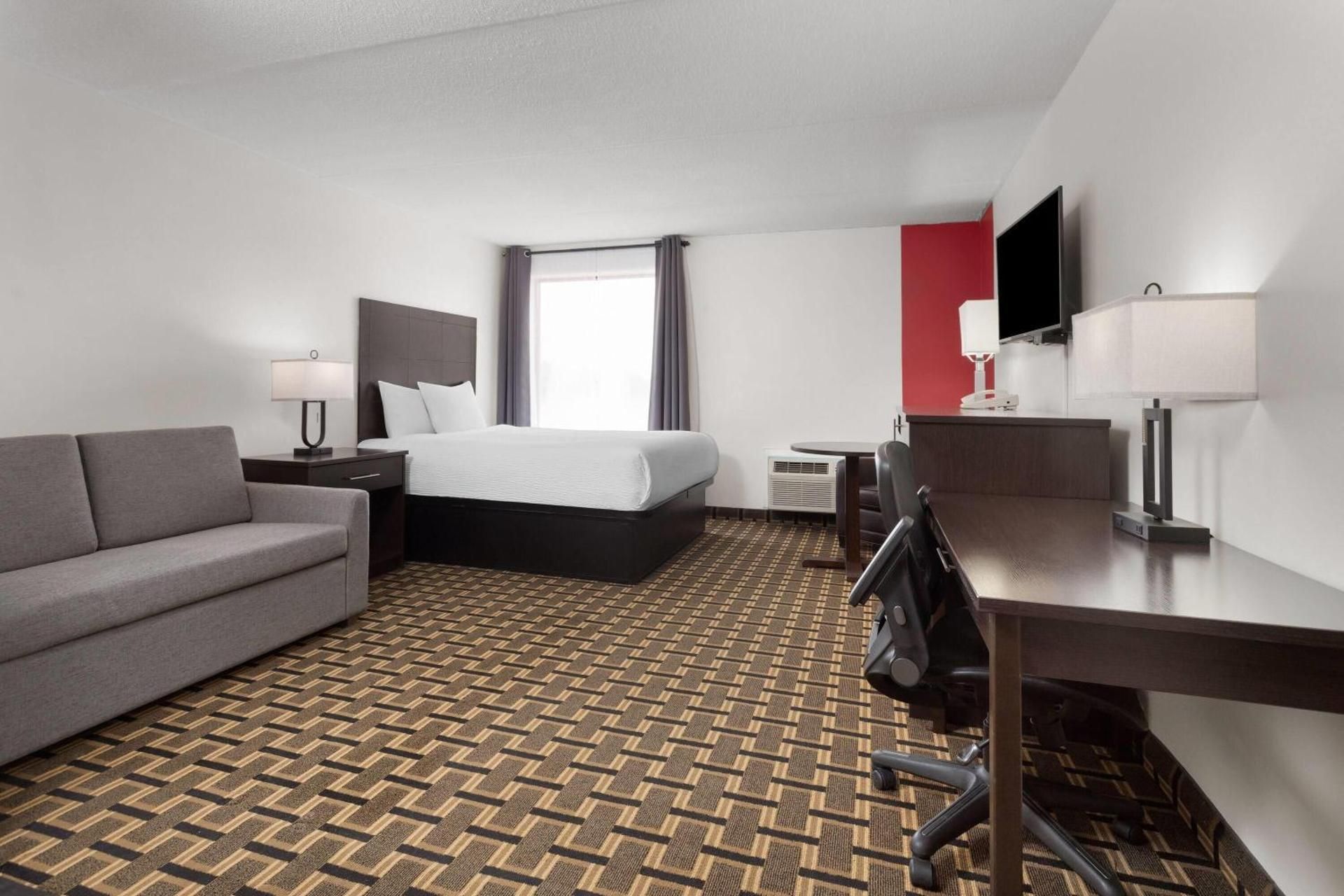Queen Room - Mobility Access/Non-Smoking