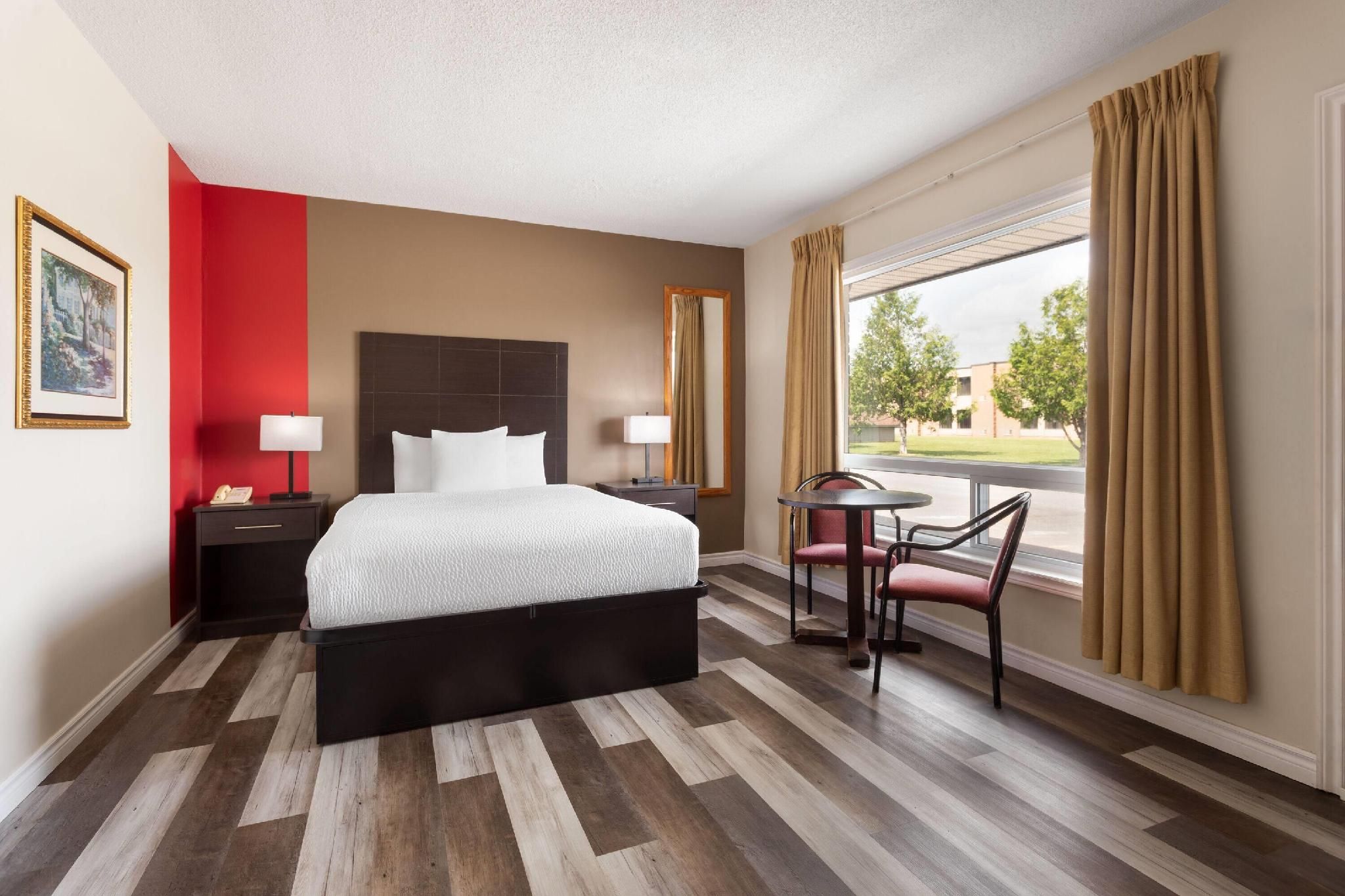1 Queen Bed, Non-Smoking