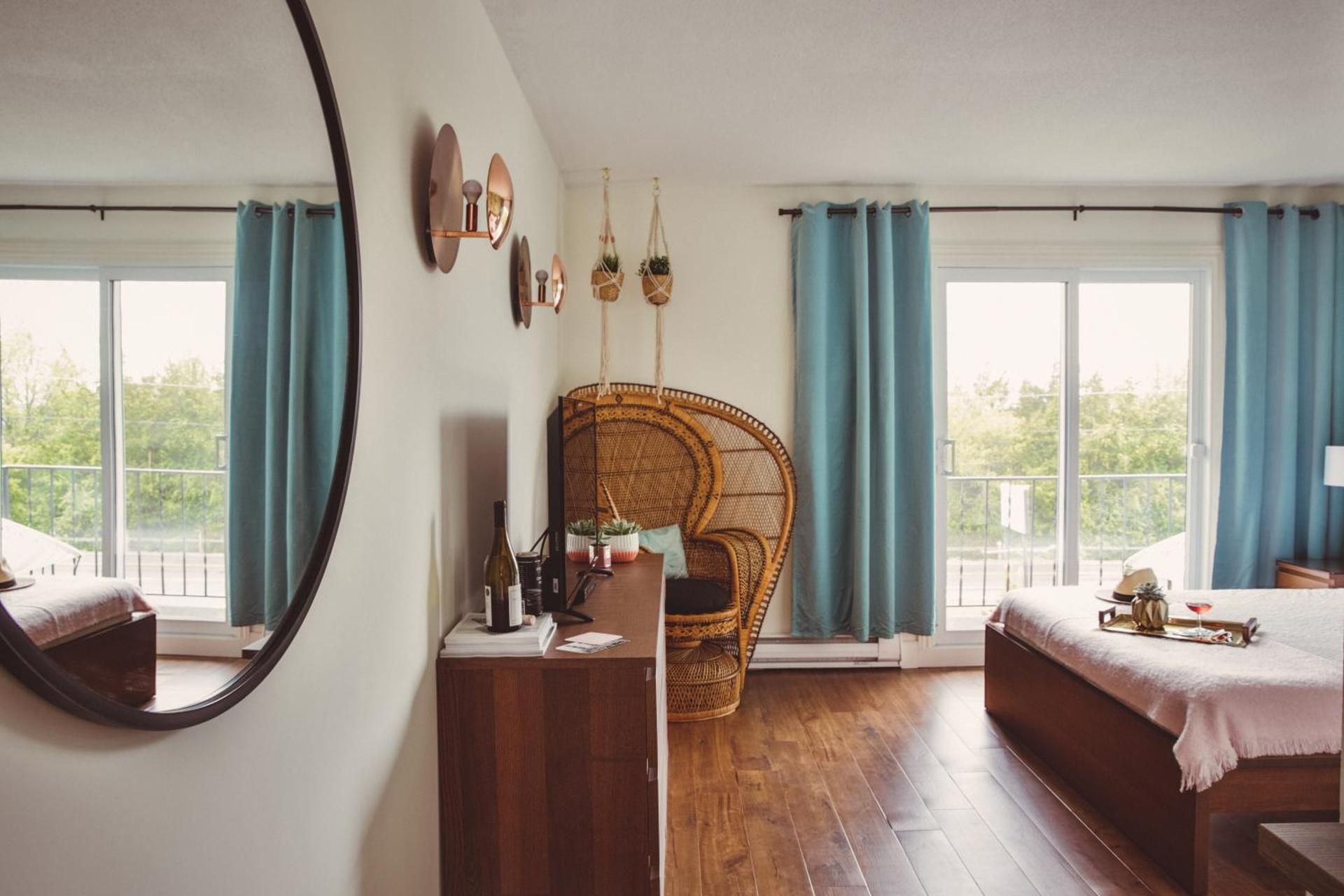 Deluxe Queen Room