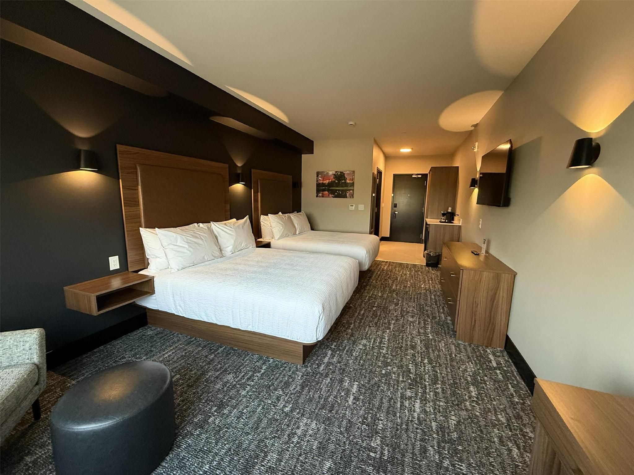 2 QUEEN BEDS,NSMK,MICMIN,WIFI,SHOW,FULL BREAKFAST